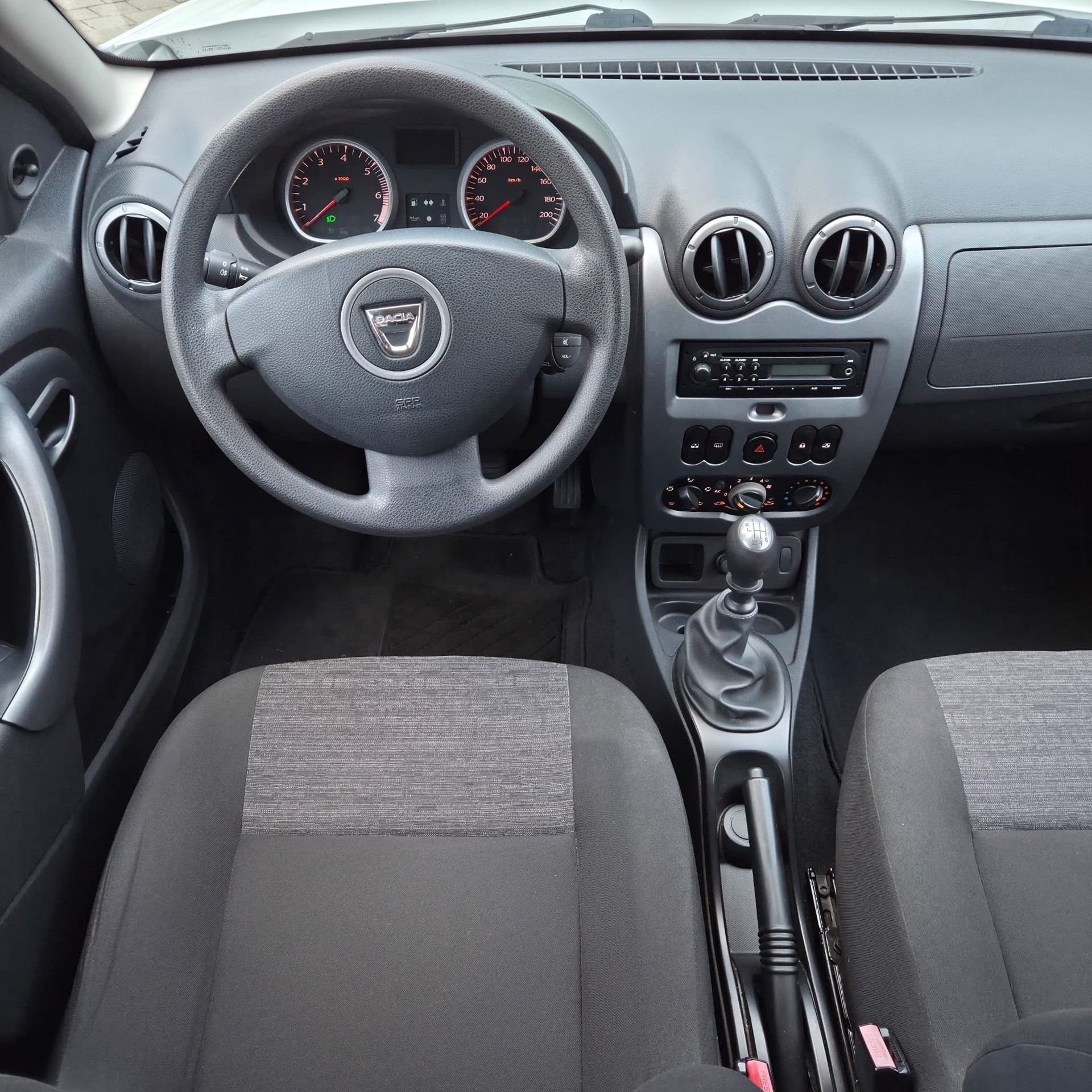 DACIA Duster 1.5 dCi City Ambiance 4x2-image-13
