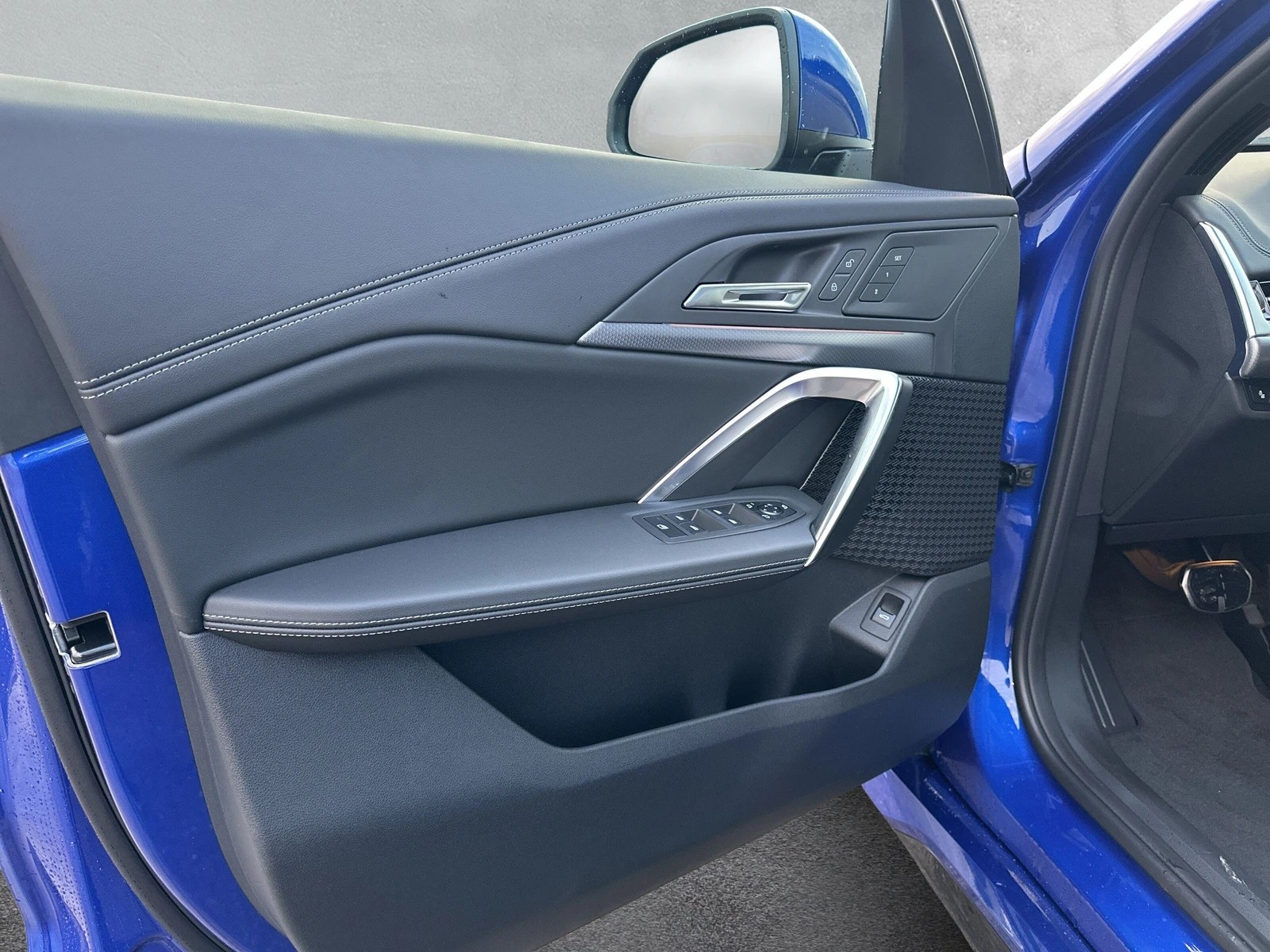 BMW X1 xDrive 20d 48V M Sport-image-13