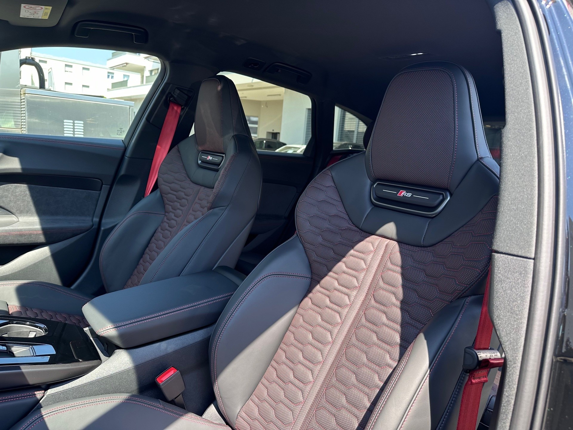 AUDI RS 5 Avant TFSI 470 kW Tiptronic quattro-image-8