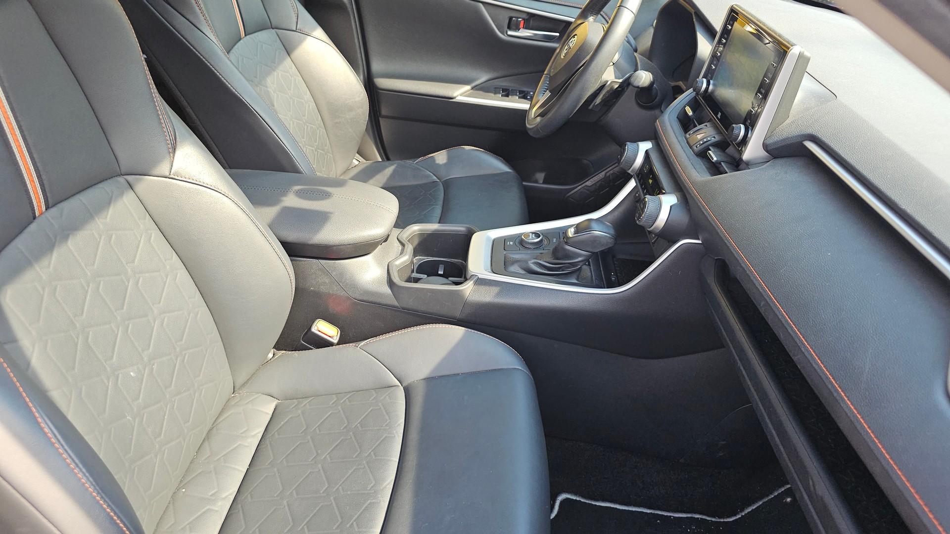 TOYOTA RAV-4 2.5 HSD ADVENTURE e-CVT 4WD-image-10