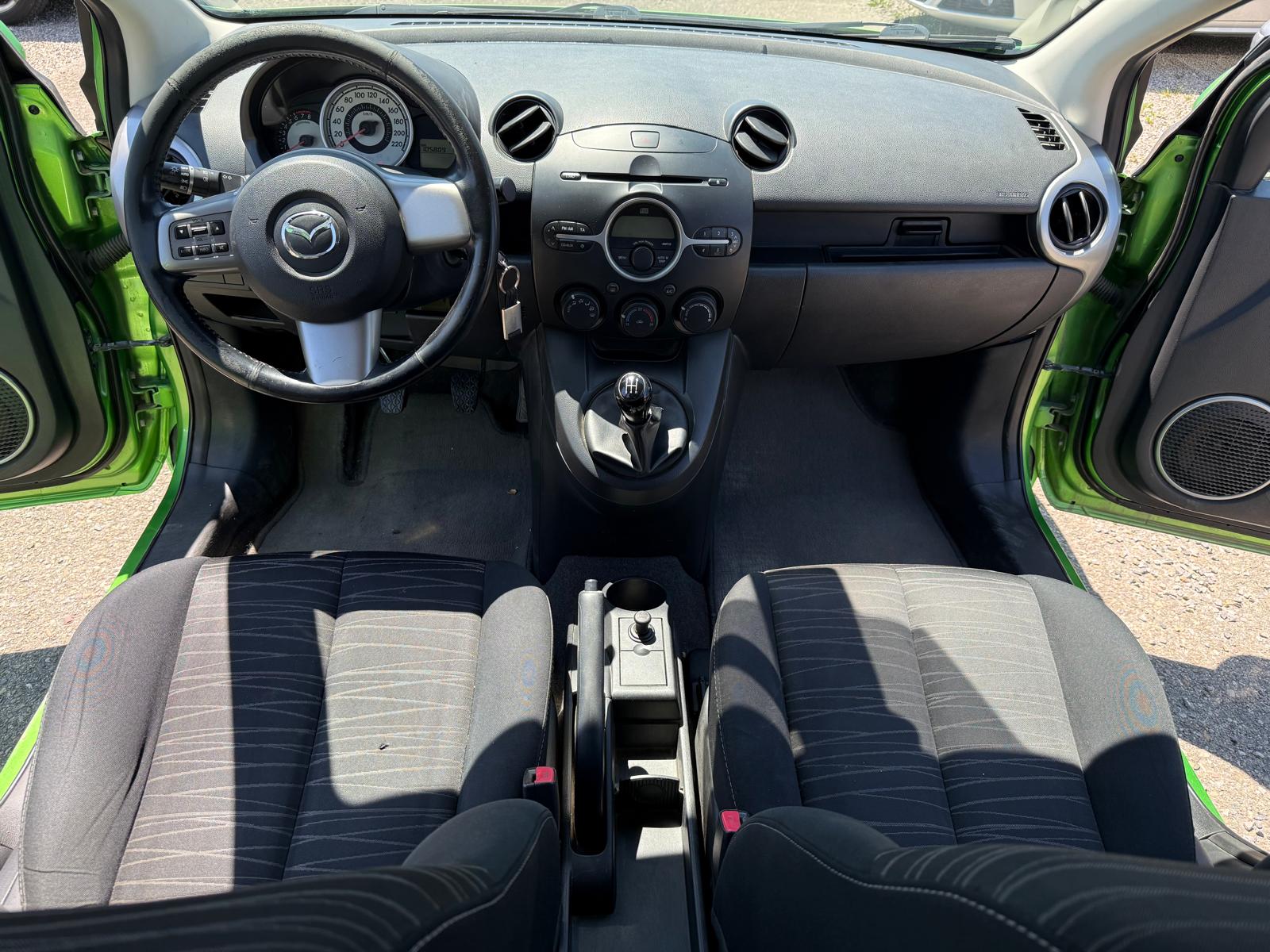 MAZDA 2 1.3i 16V Exclusive-image-7