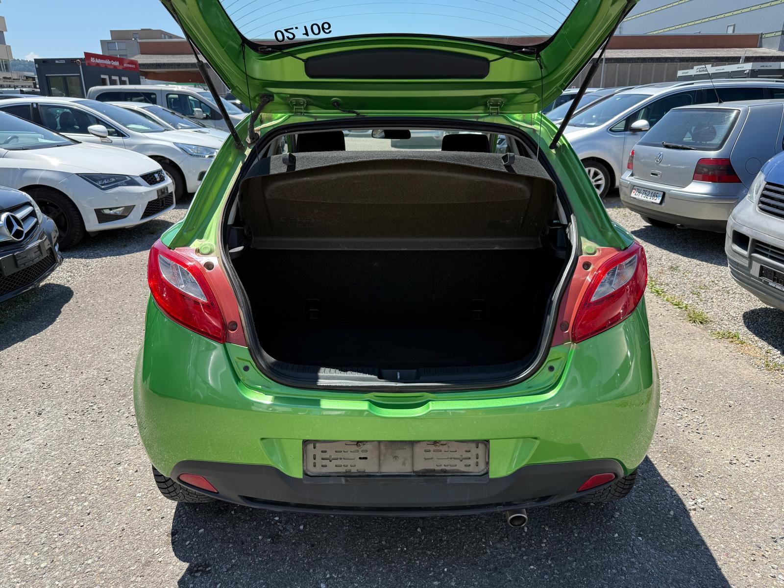 MAZDA 2 1.3i 16V Exclusive-image-11