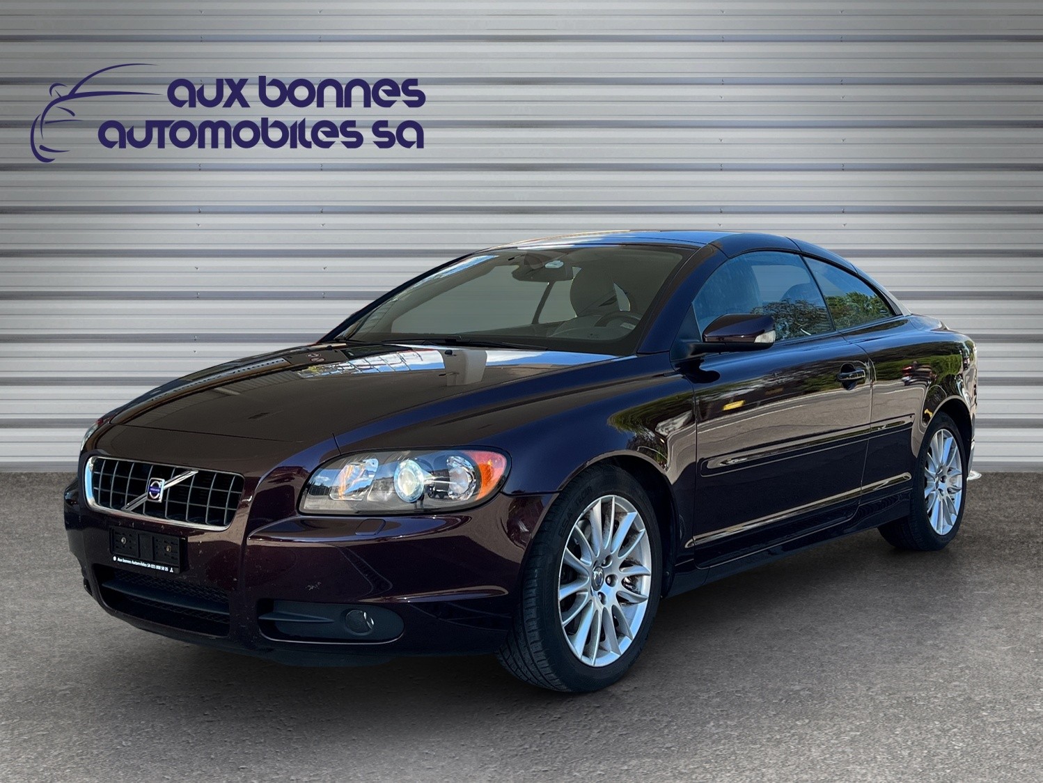 VOLVO C70 T5 Summum-image-0