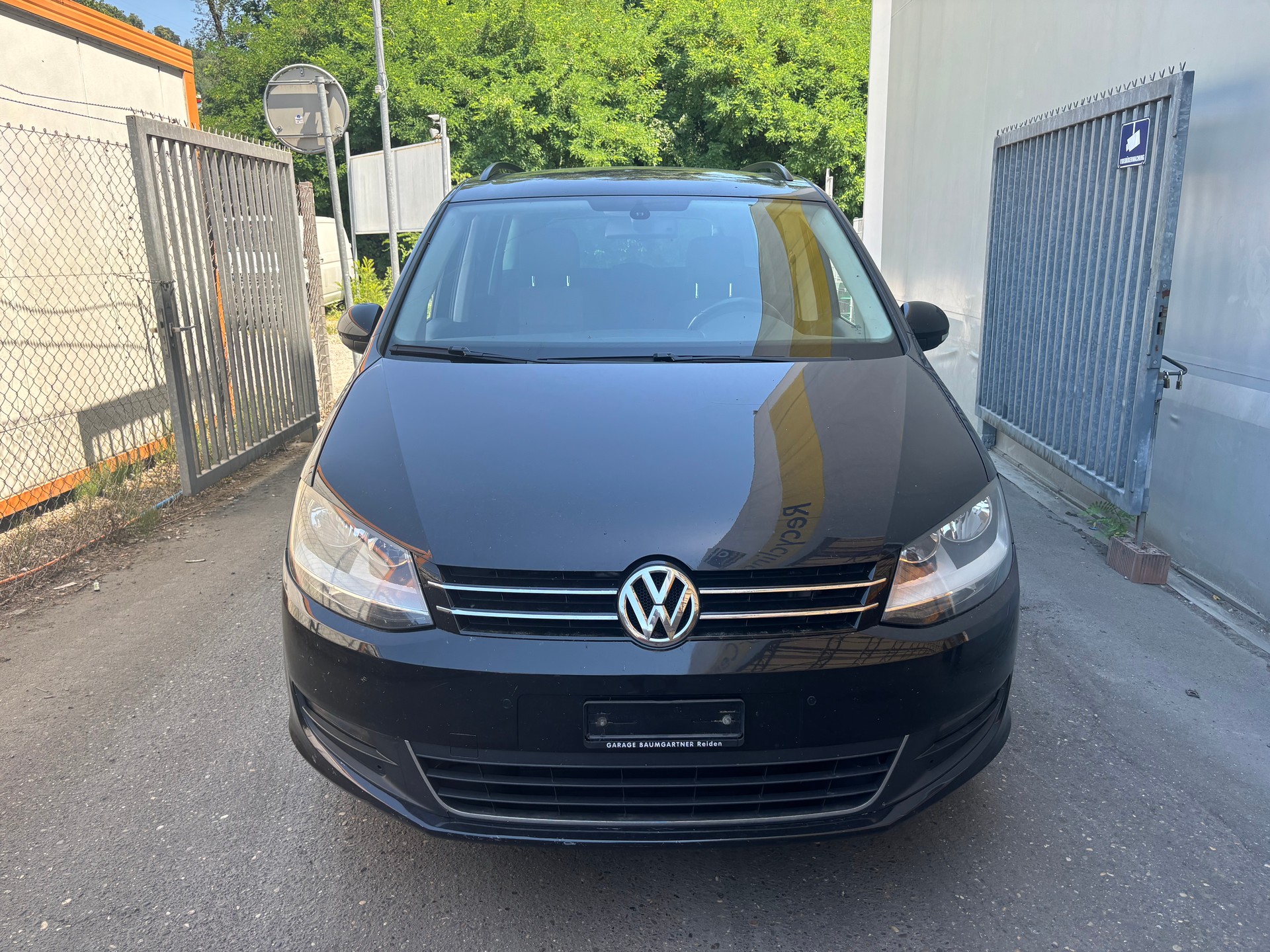 VW Sharan 2.0 TDI BlueMotion Technology Design DSG-image-4