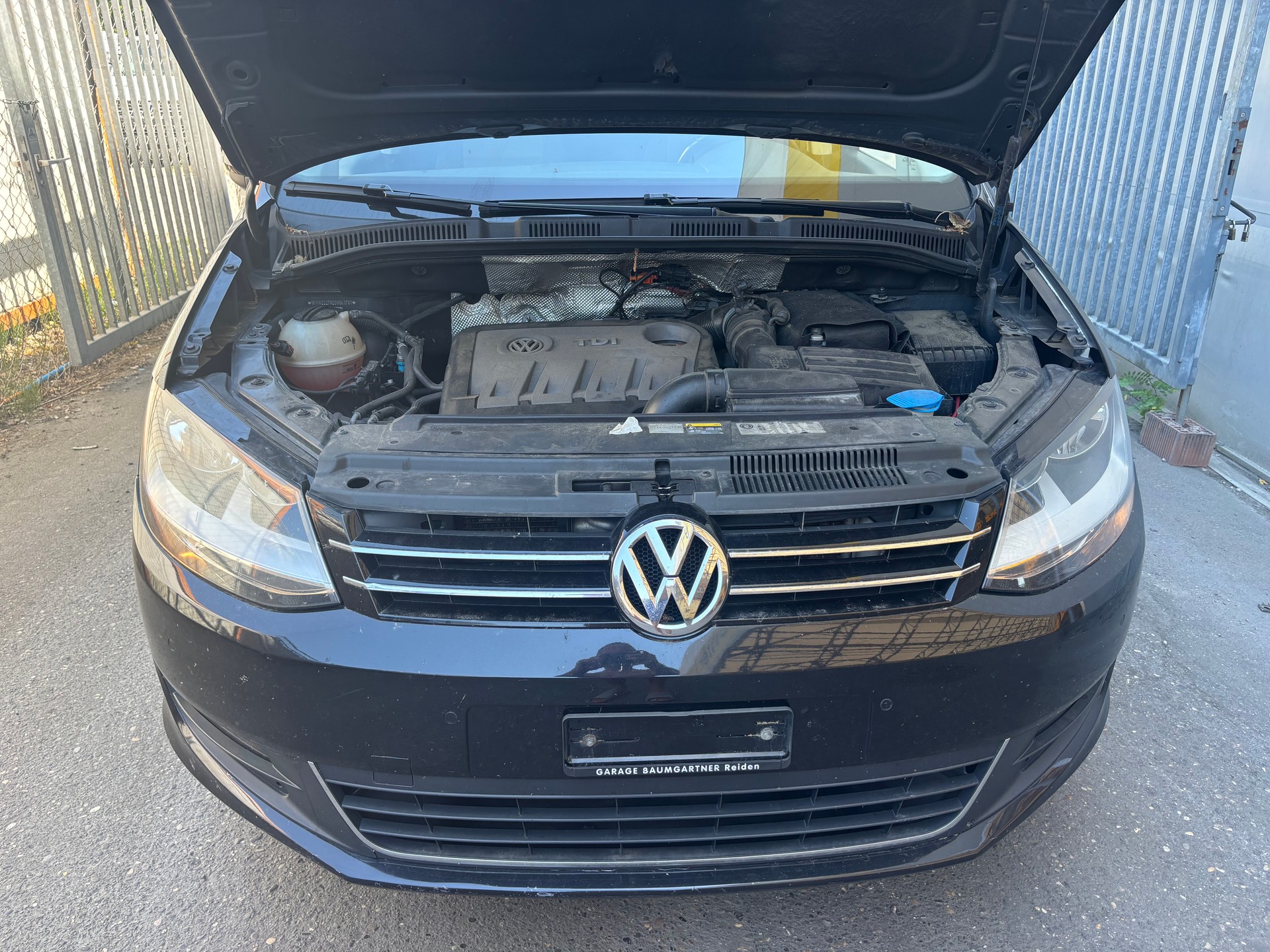 VW Sharan 2.0 TDI BlueMotion Technology Design DSG-image-12