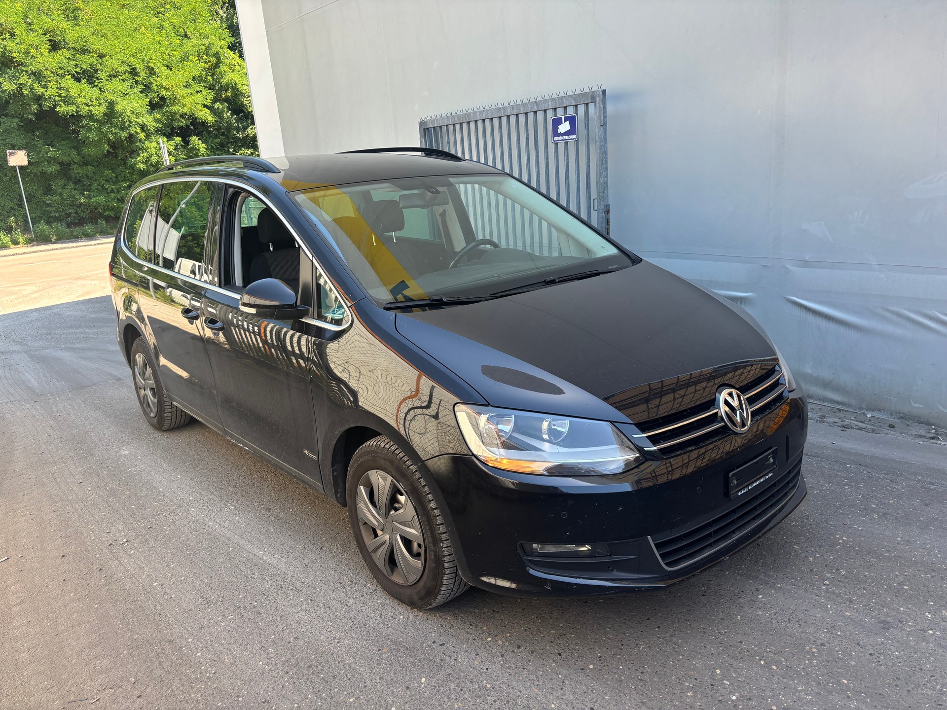 VW Sharan 2.0 TDI BlueMotion Technology Design DSG-image-1