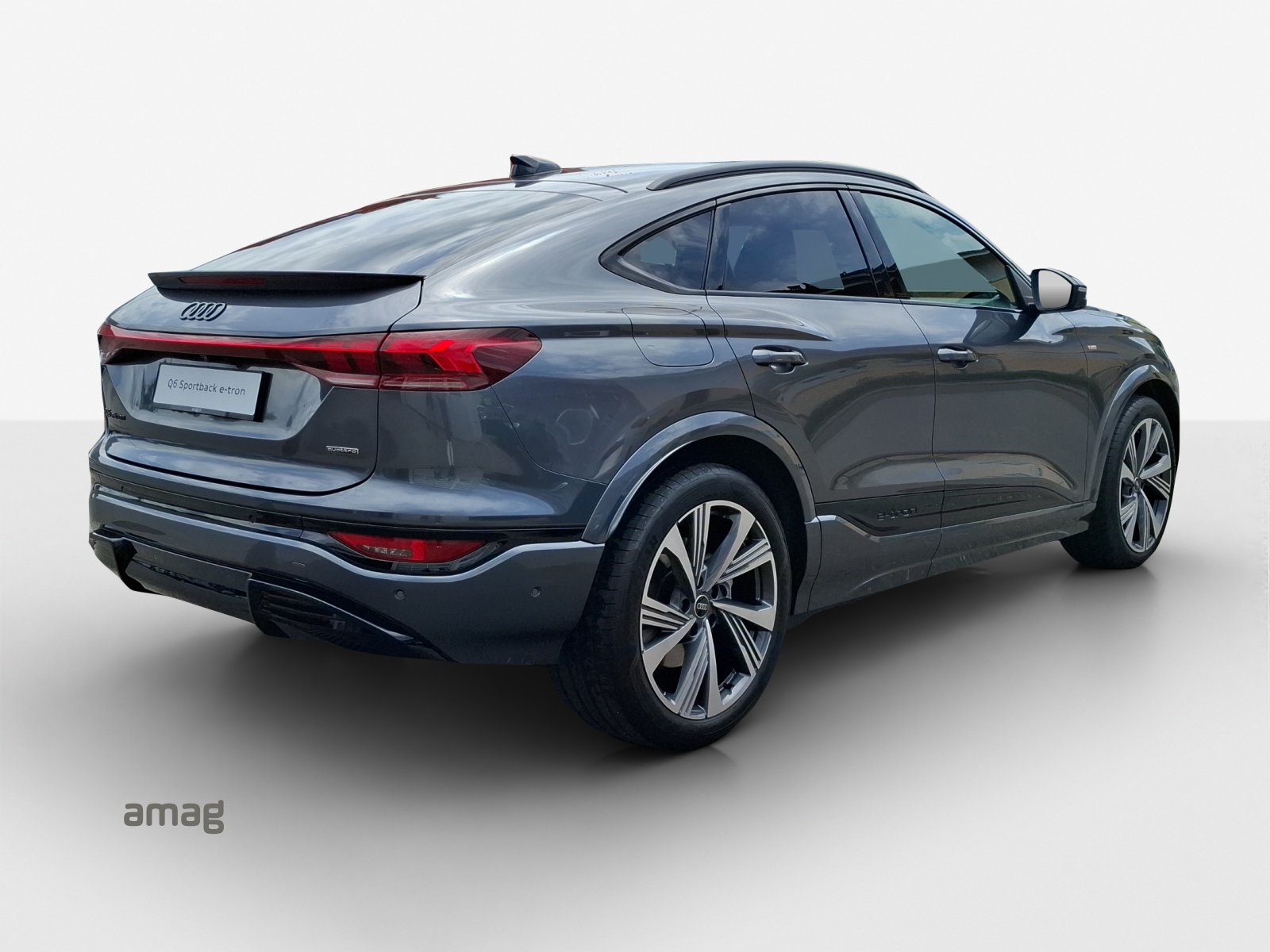 AUDI Q6 Sportback e-tron quattro-image-4