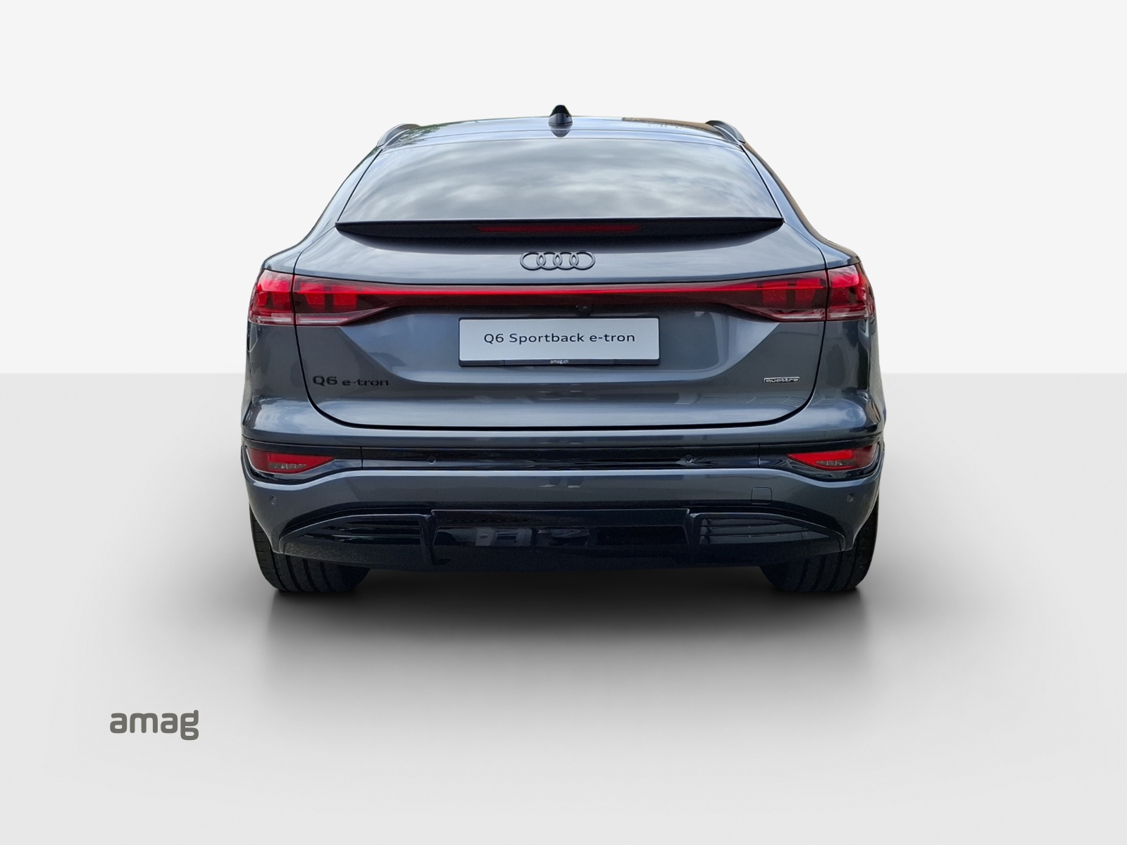 AUDI Q6 Sportback e-tron quattro-showroom-element-3