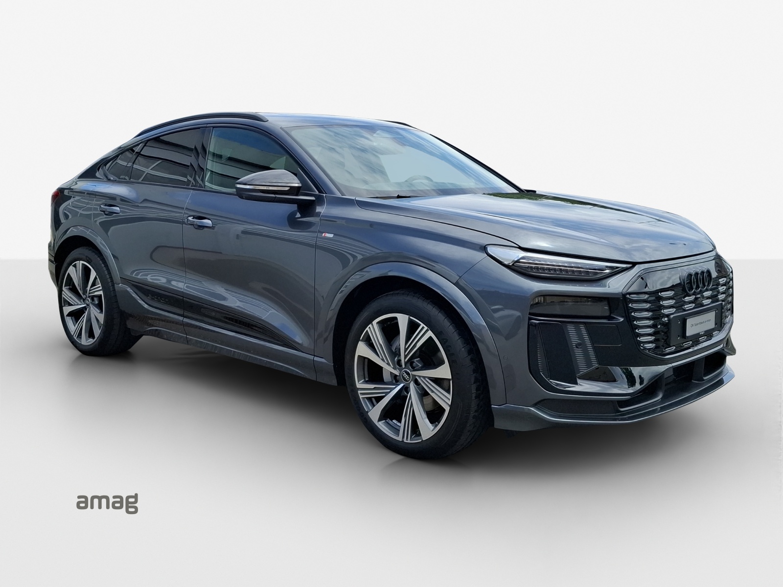 AUDI Q6 Sportback e-tron quattro-image-5