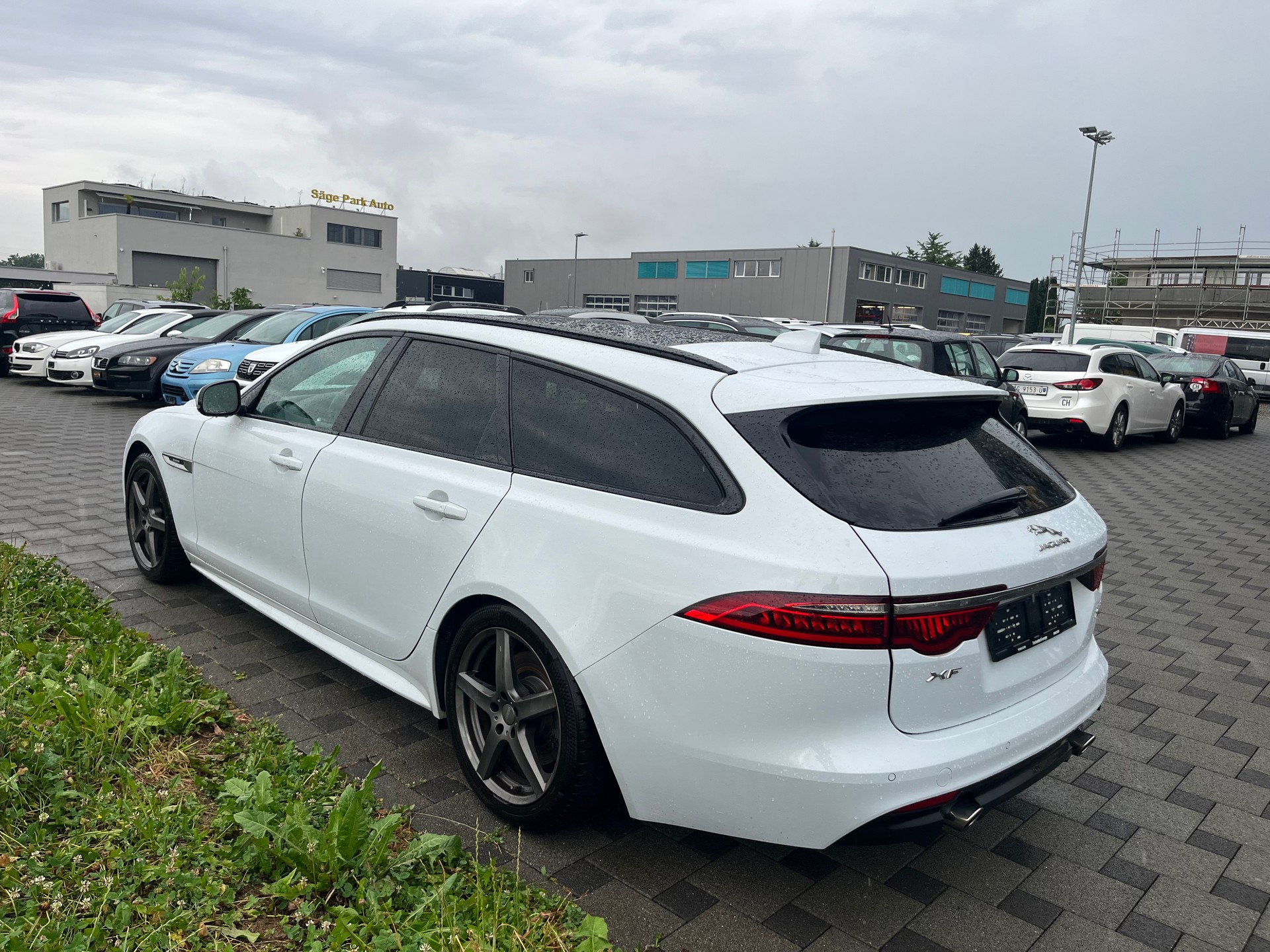 JAGUAR XF Sportbrake 25d R-Sport AWD Automatic-image-7