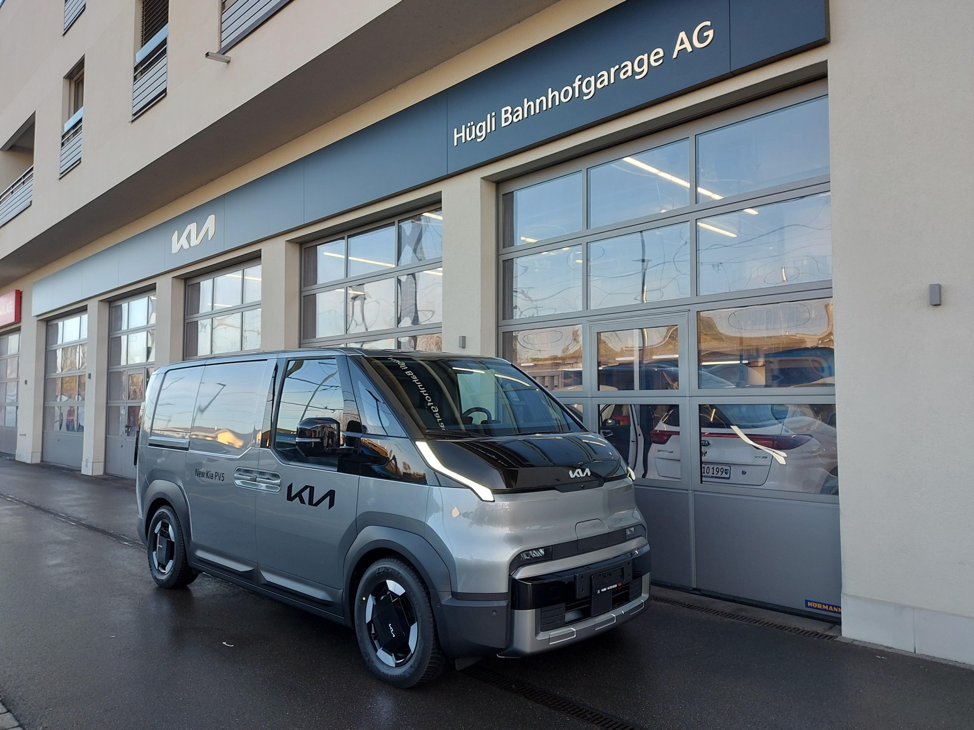KIA PV5 Cargo 71.2 kWh Elite-image-0