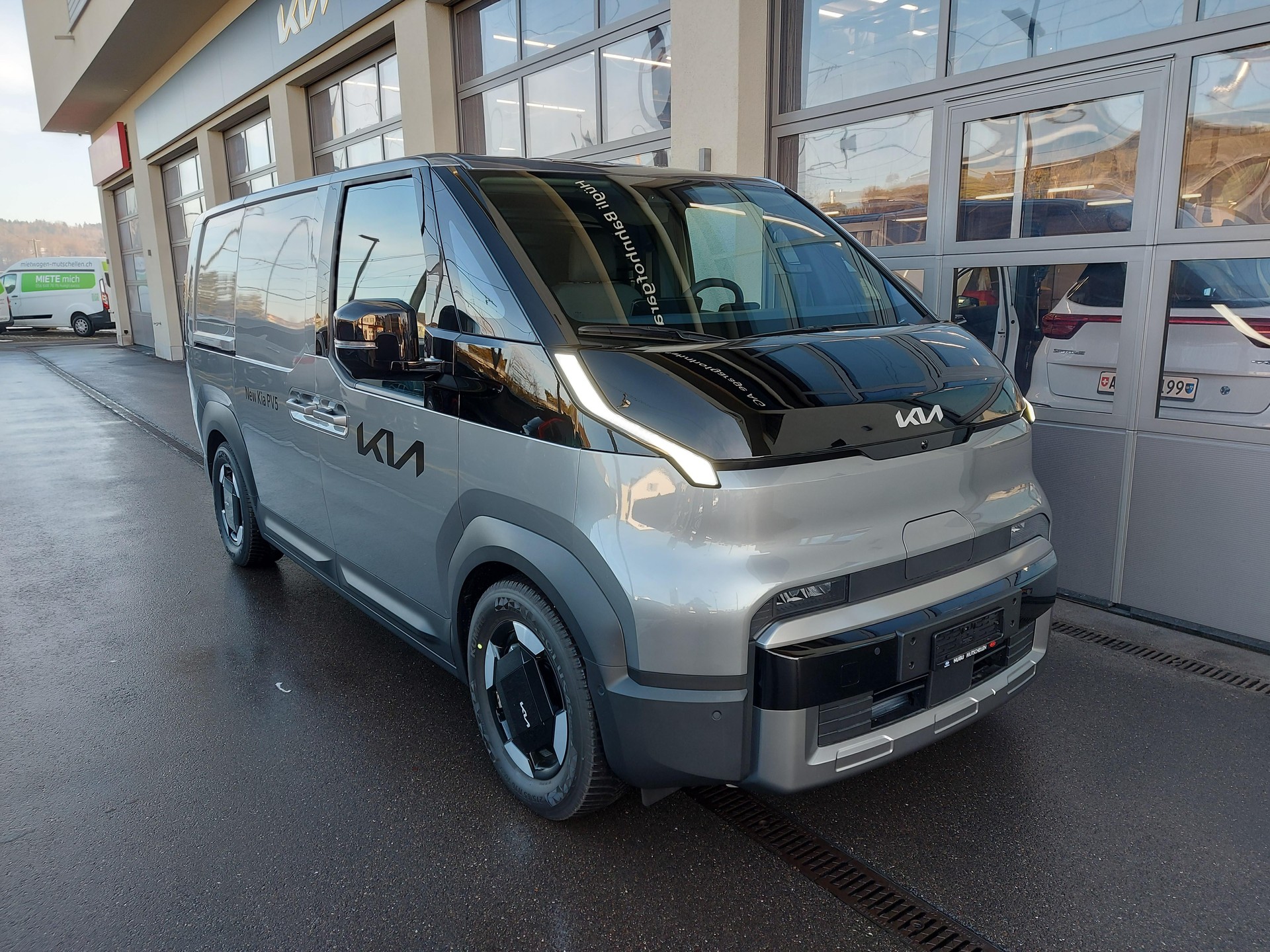 KIA PV5 Cargo 71.2 kWh Elite-image-5
