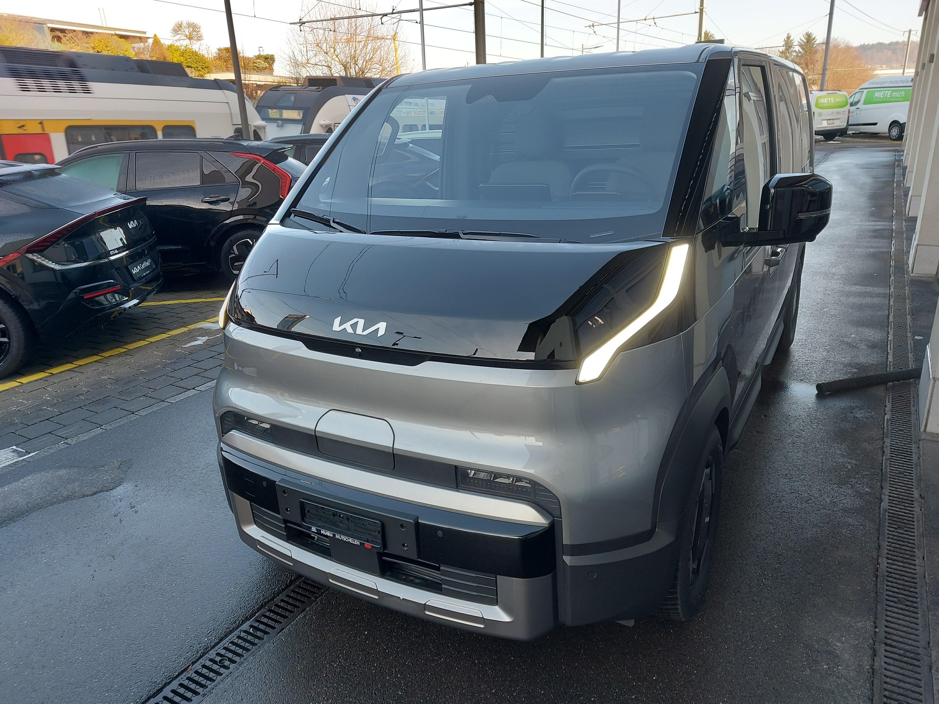 KIA PV5 Cargo 71.2 kWh Elite-image-2