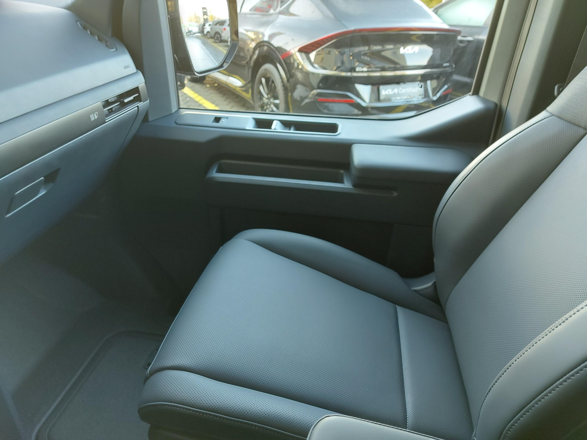 KIA PV5 Cargo 71.2 kWh Elite-image-12