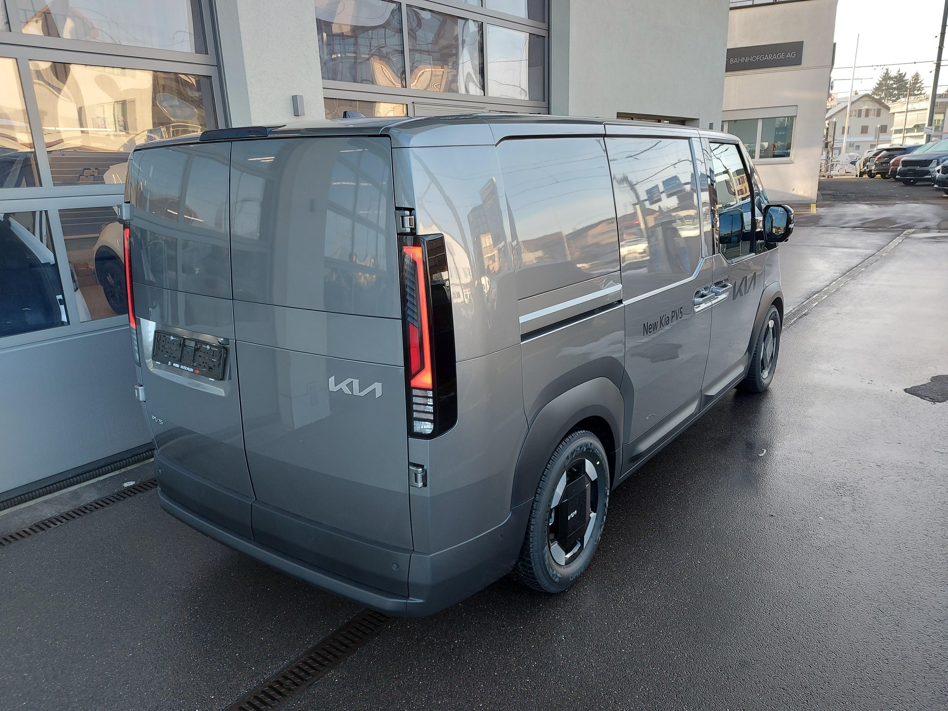 KIA PV5 Cargo 71.2 kWh Elite-image-10