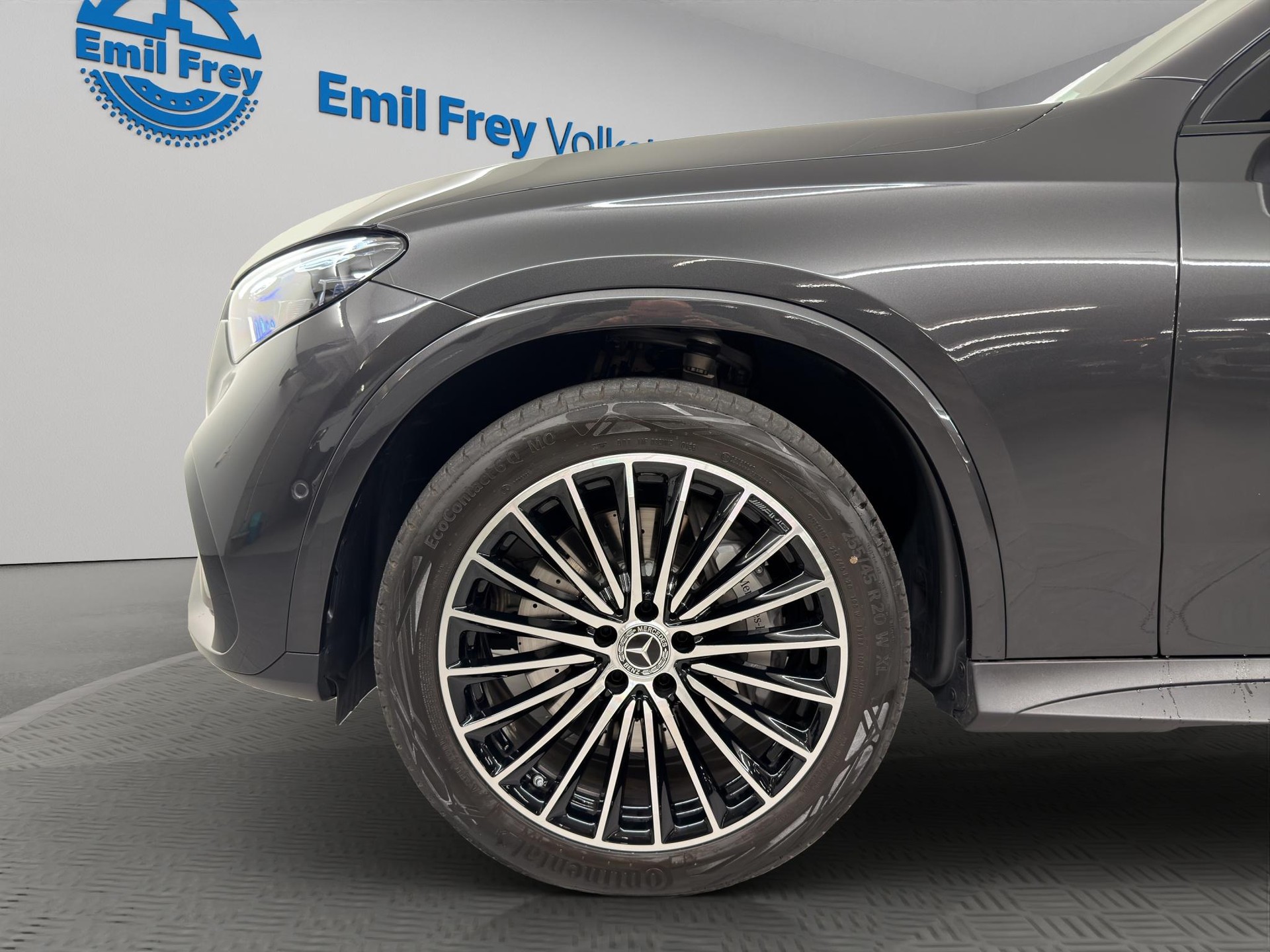 MERCEDES-BENZ GLC 300 d AMG Line 4matic-showroom-element-3