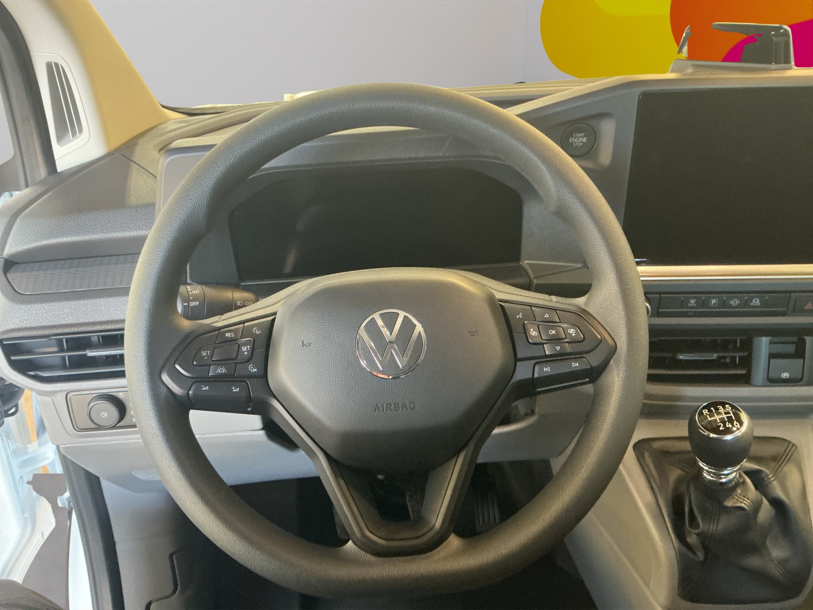 VW Transporter 2.0 TDI-image-5