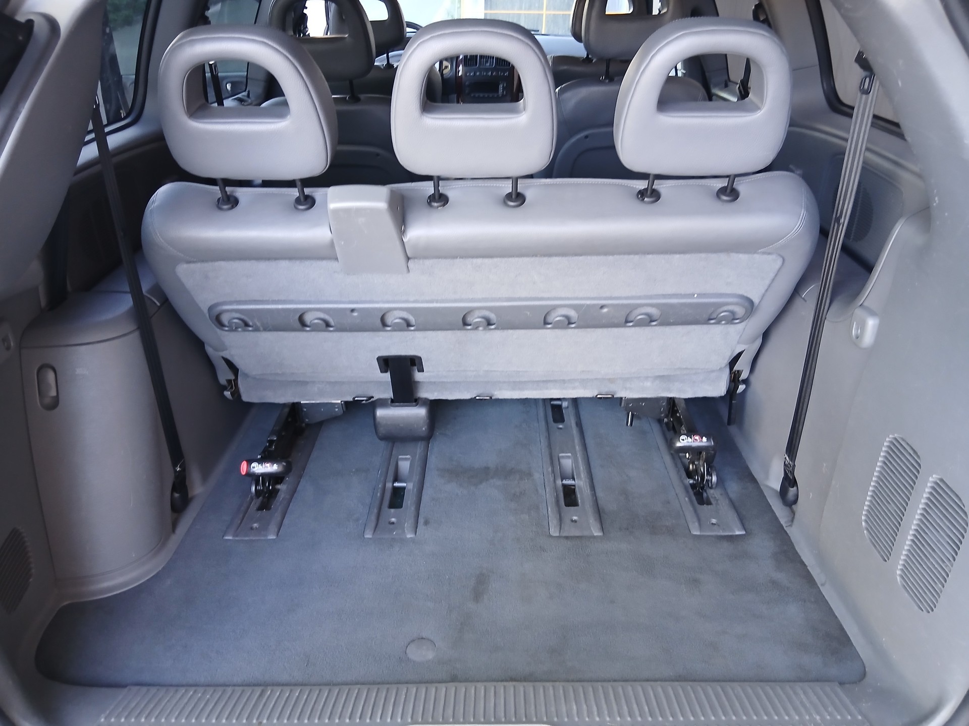 CHRYSLER Grand Voyager 3.3 LTD AWD-image-11