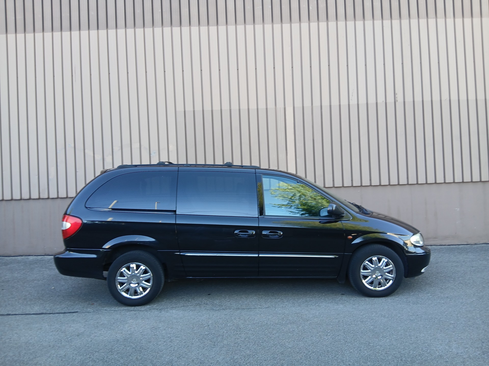 CHRYSLER Grand Voyager 3.3 LTD AWD-image-4