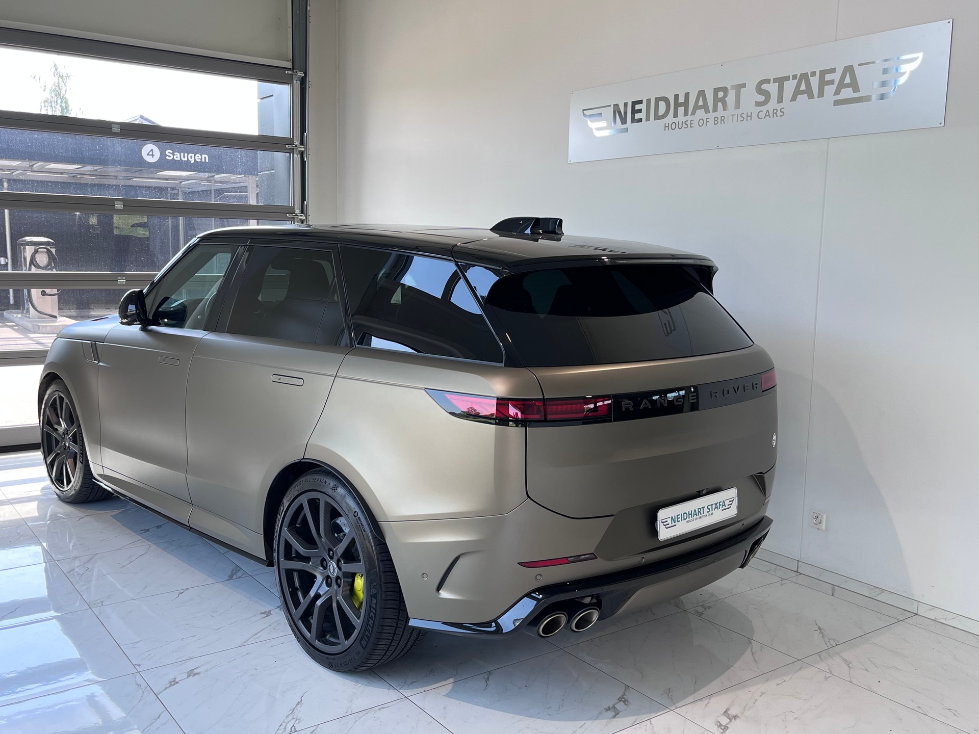 LAND ROVER Range Rover Sport P635 SV EDITION ONE-image-2