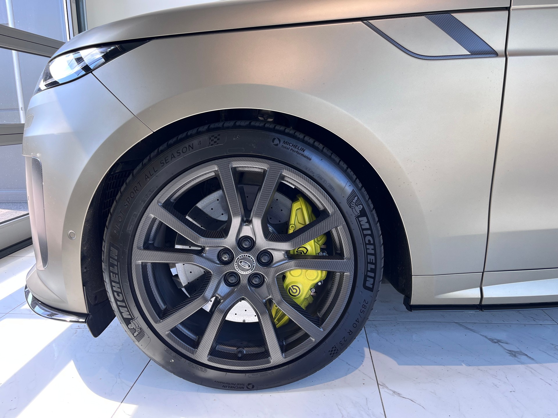 LAND ROVER Range Rover Sport P635 SV EDITION ONE-image-12
