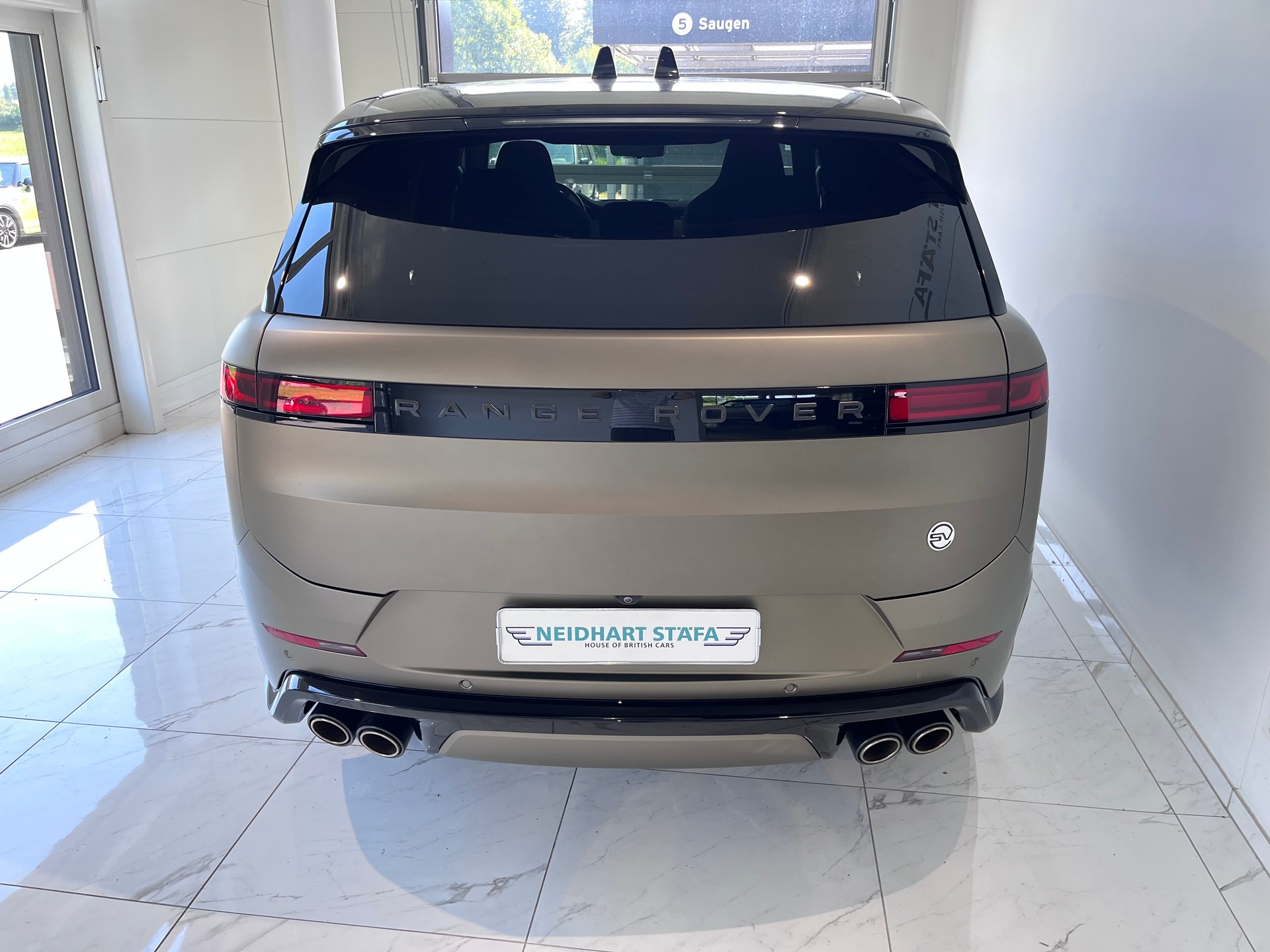 LAND ROVER Range Rover Sport P635 SV EDITION ONE-image-3