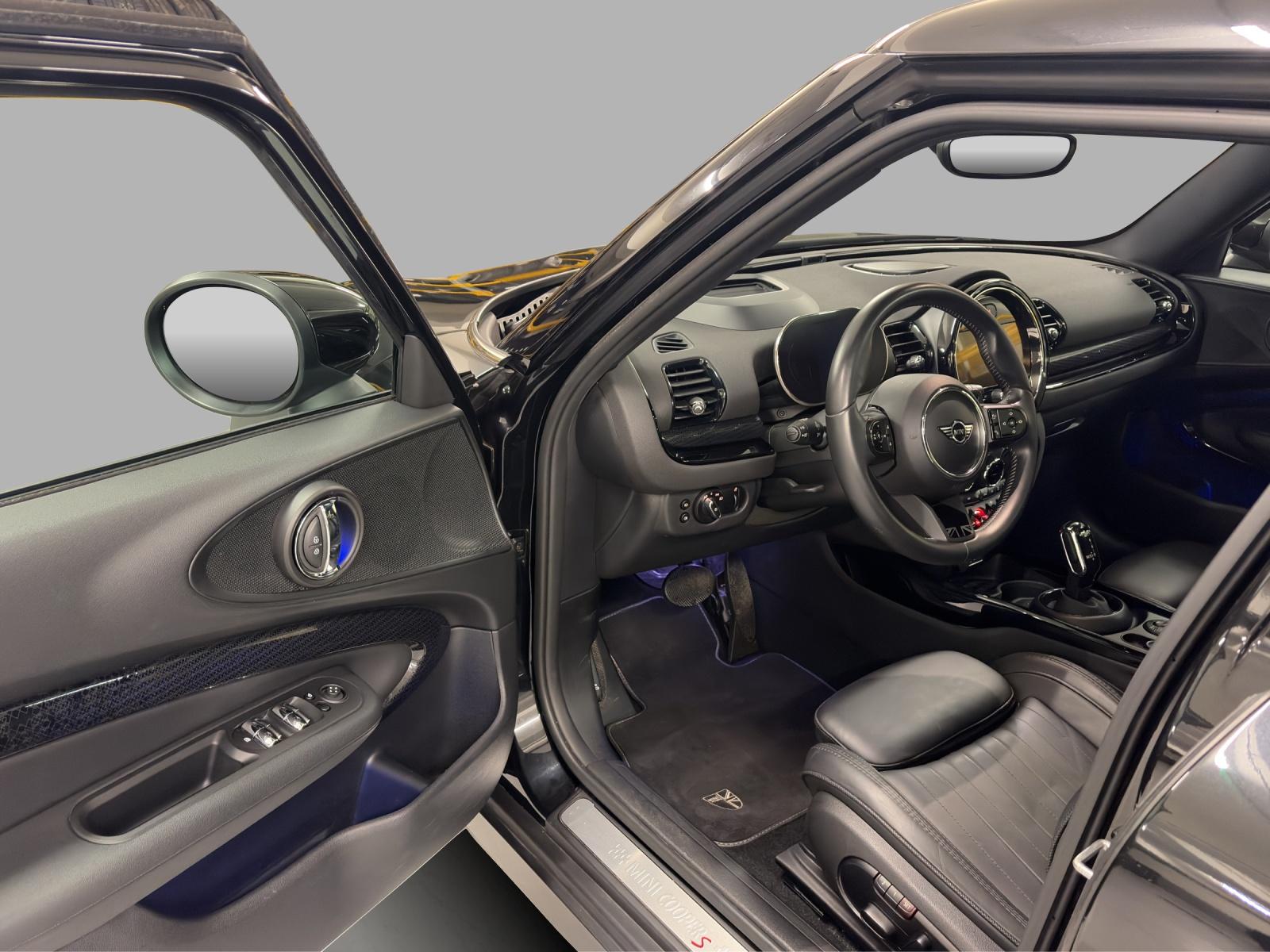 MINI Clubman Cooper S ALL4-image-9