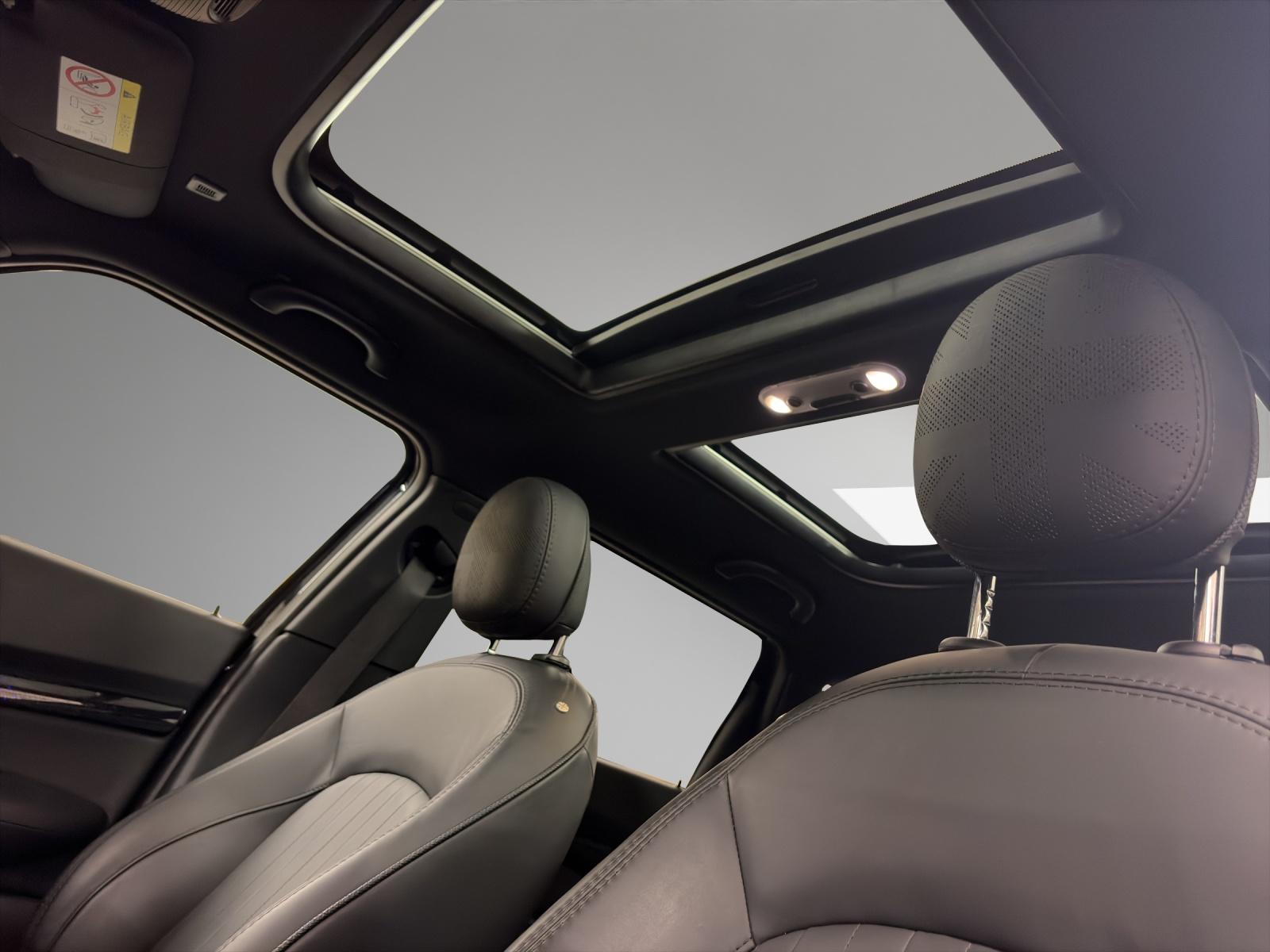 MINI Clubman Cooper S ALL4-image-16