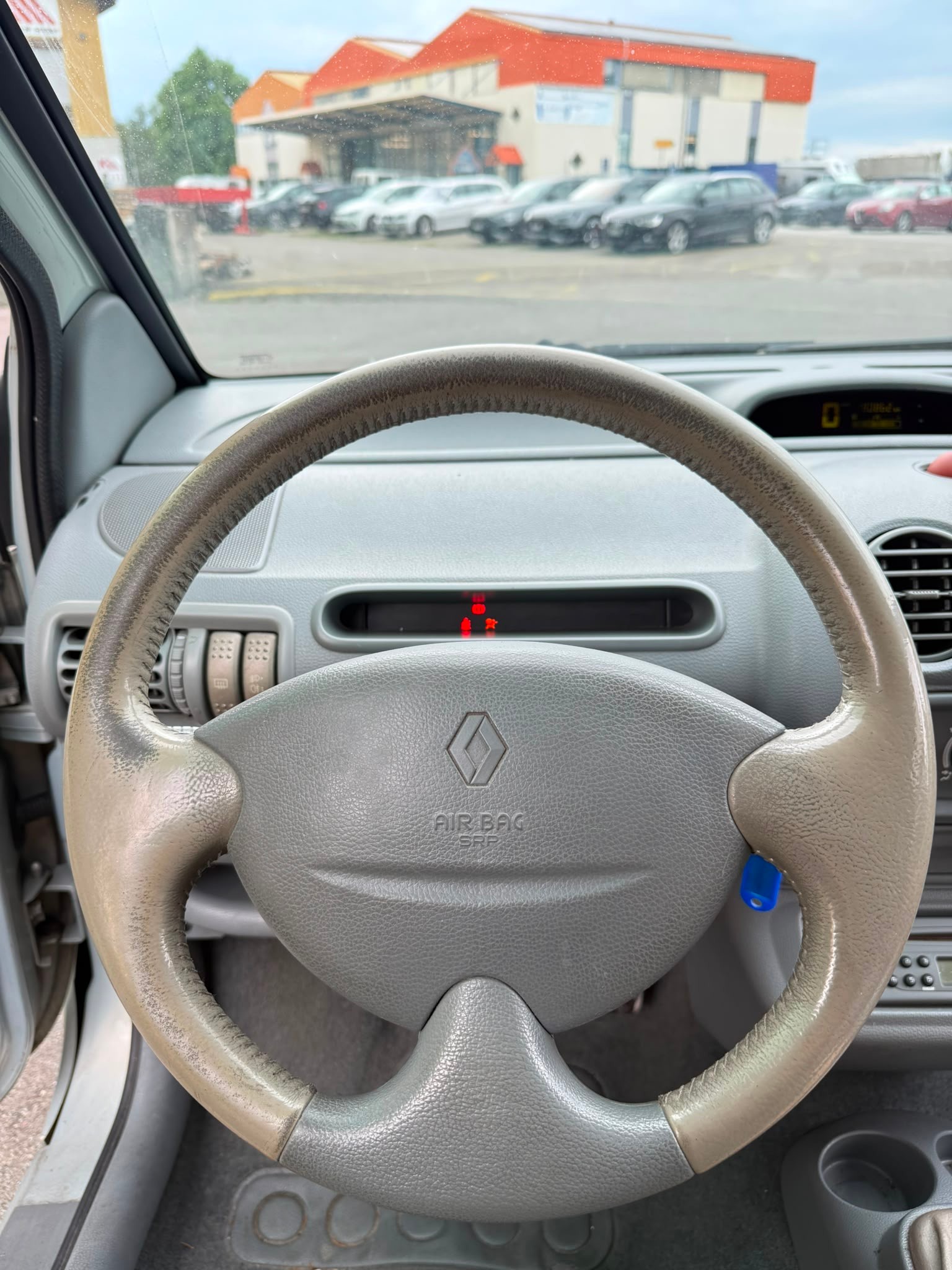 RENAULT Twingo 1.2 16V Authentique-image-10