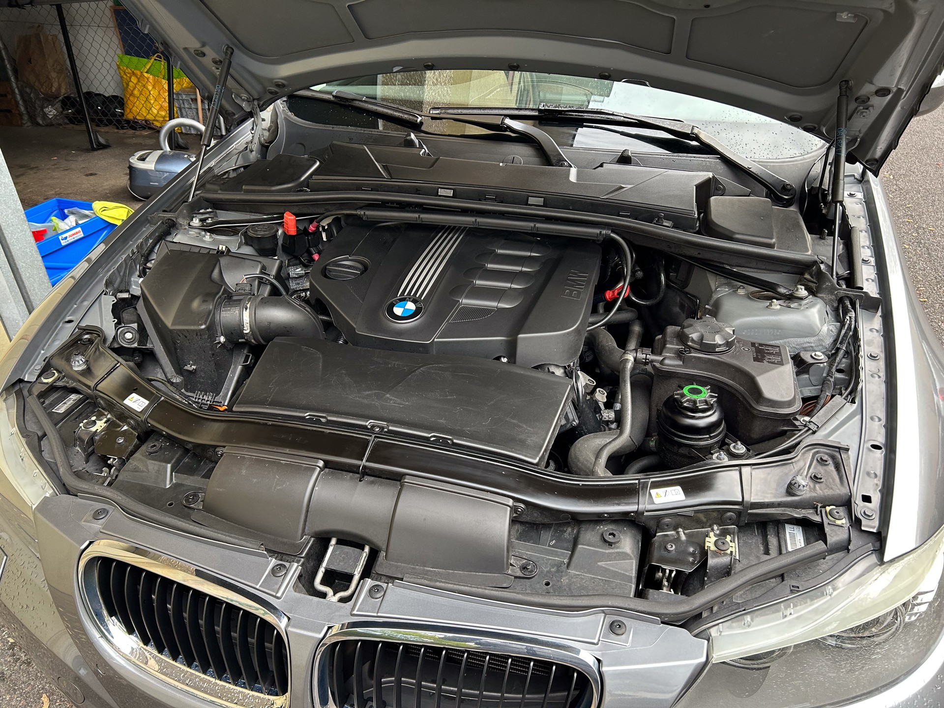 BMW 320d xDrive-image-2