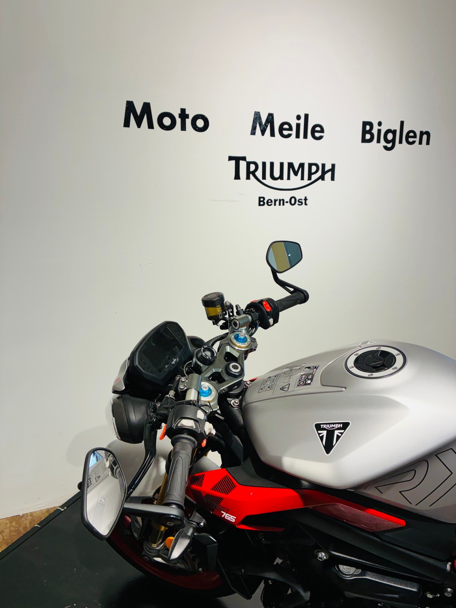 TRIUMPH 765 RX-image-15