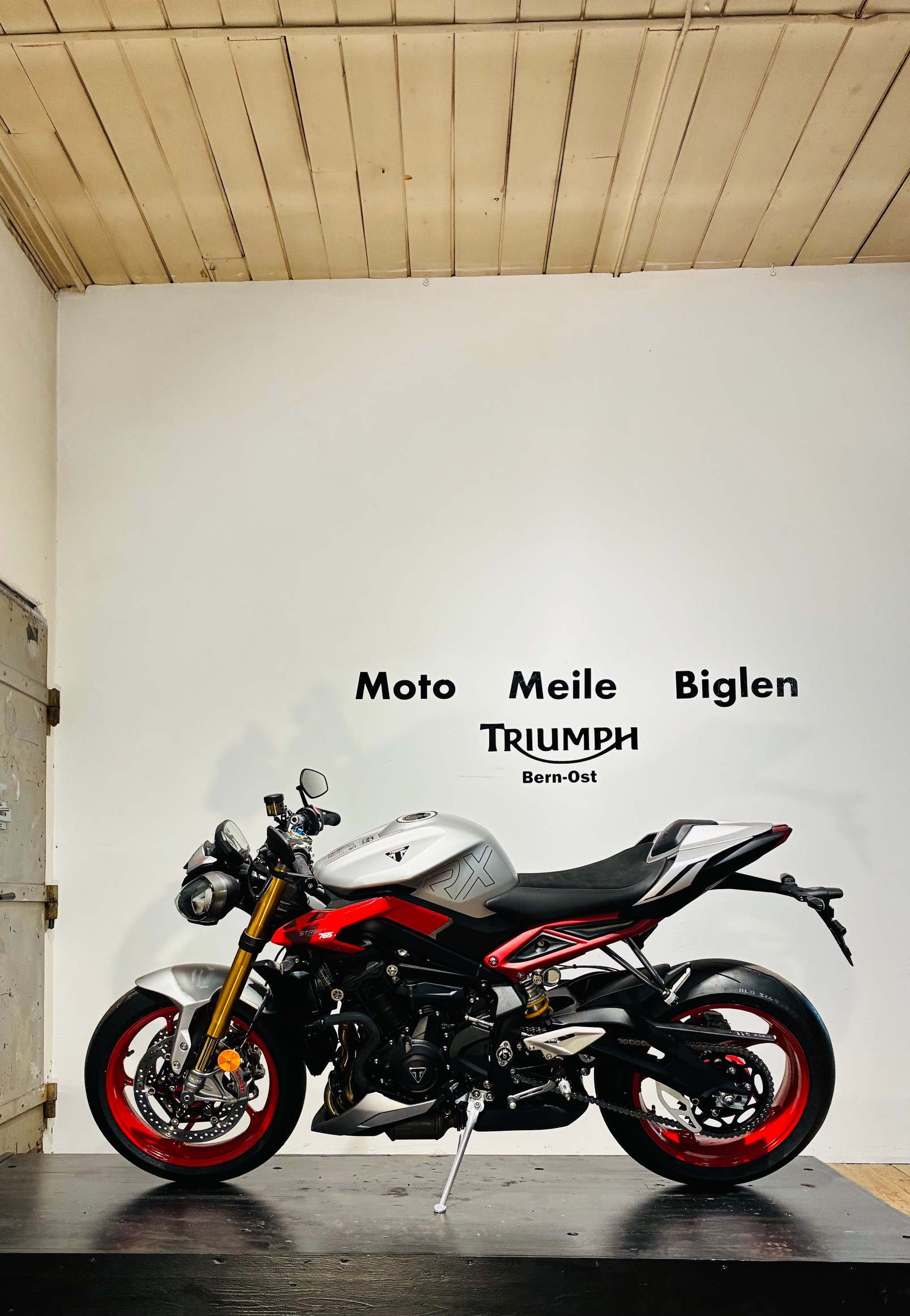 TRIUMPH 765 RX-showroom-element-1