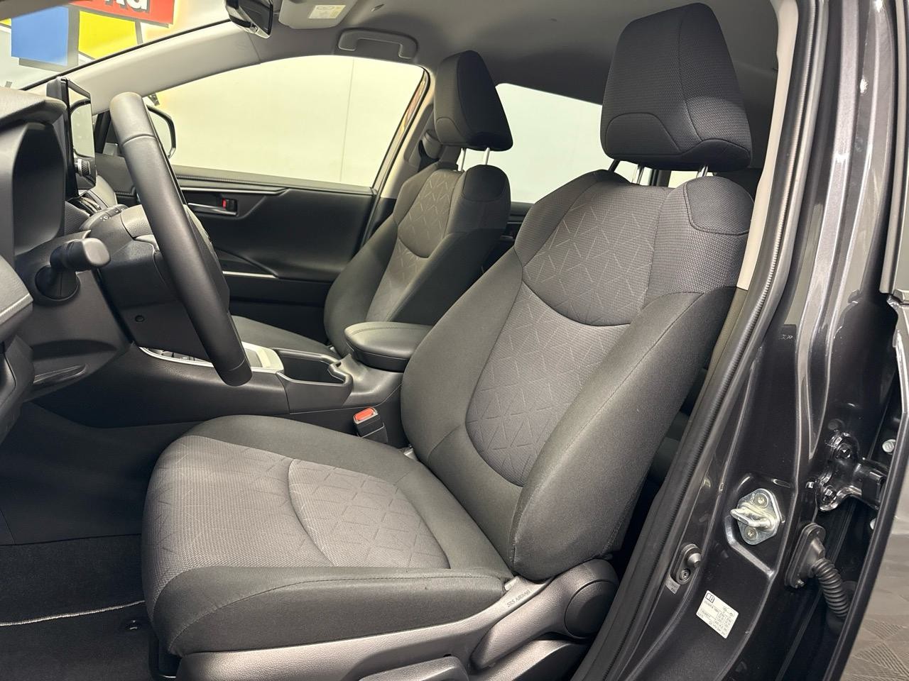 TOYOTA RAV-4 2.5 HSD Style e-CVT 4WD-showroom-element-3