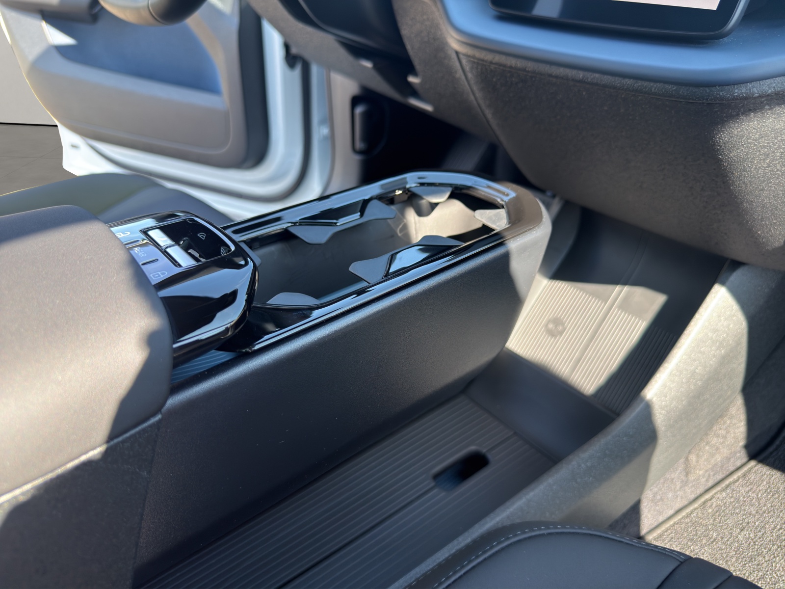 VOLVO EX30 E60 Twin Ultra Performance AWD .-image-15