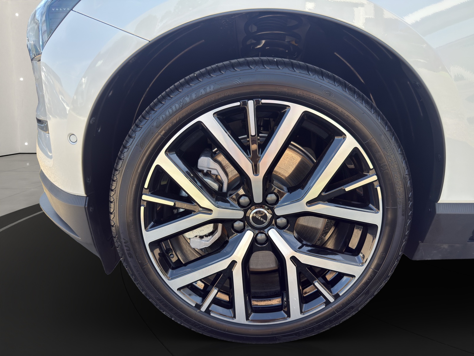 VOLVO EX30 E60 Twin Ultra Performance AWD .-image-5