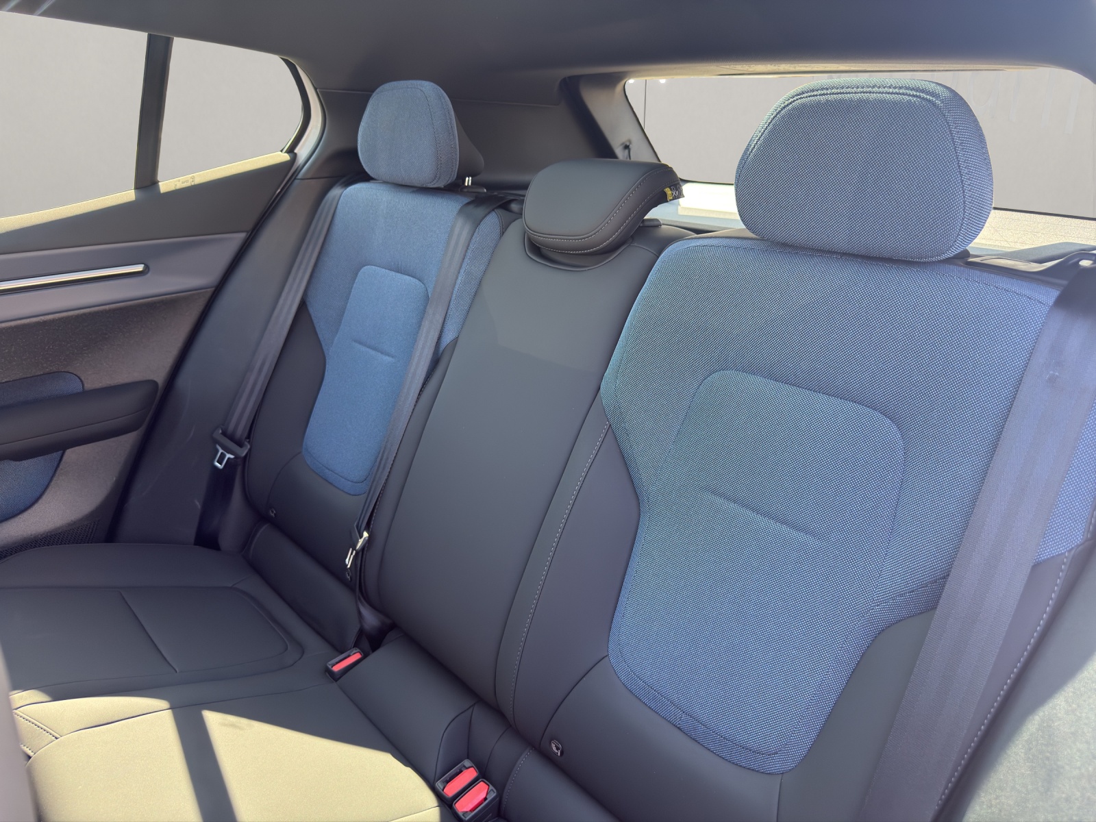 VOLVO EX30 E60 Twin Ultra Performance AWD .-image-14