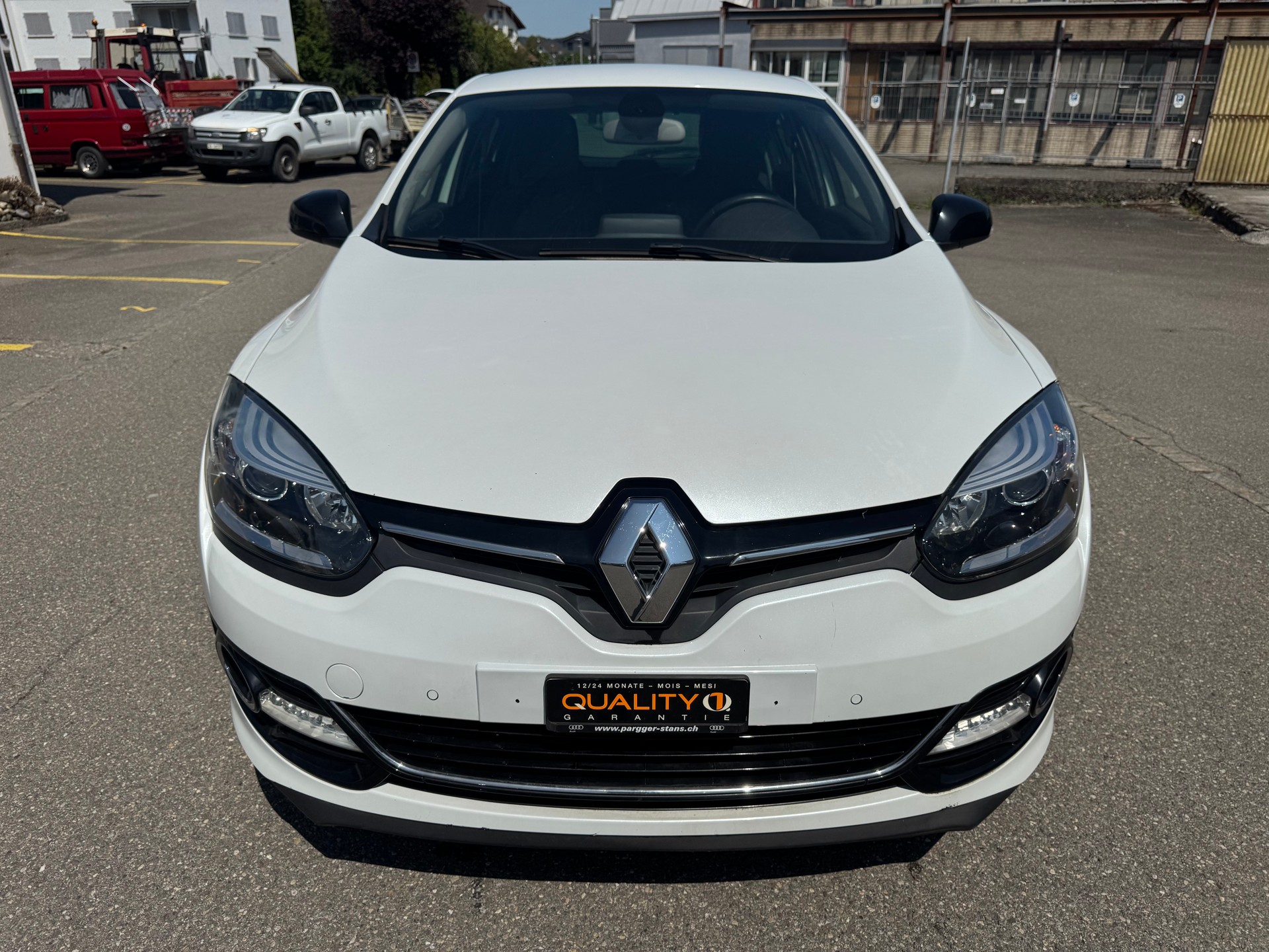 RENAULT Mégane 1.2 16V Turbo Bose-image-1