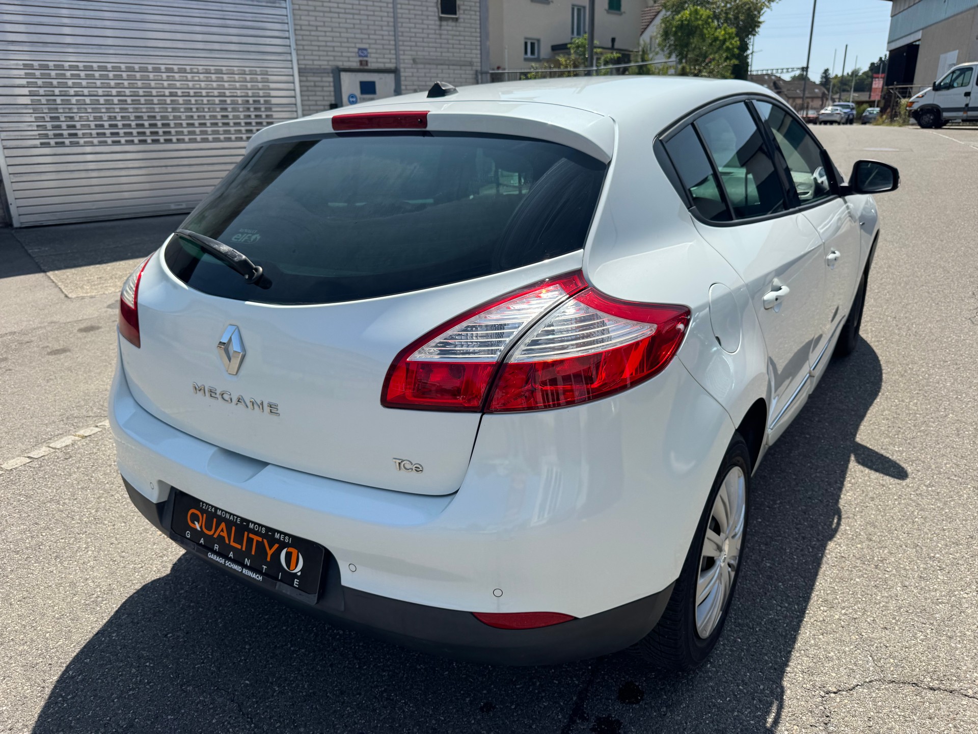 RENAULT Mégane 1.2 16V Turbo Bose-image-2