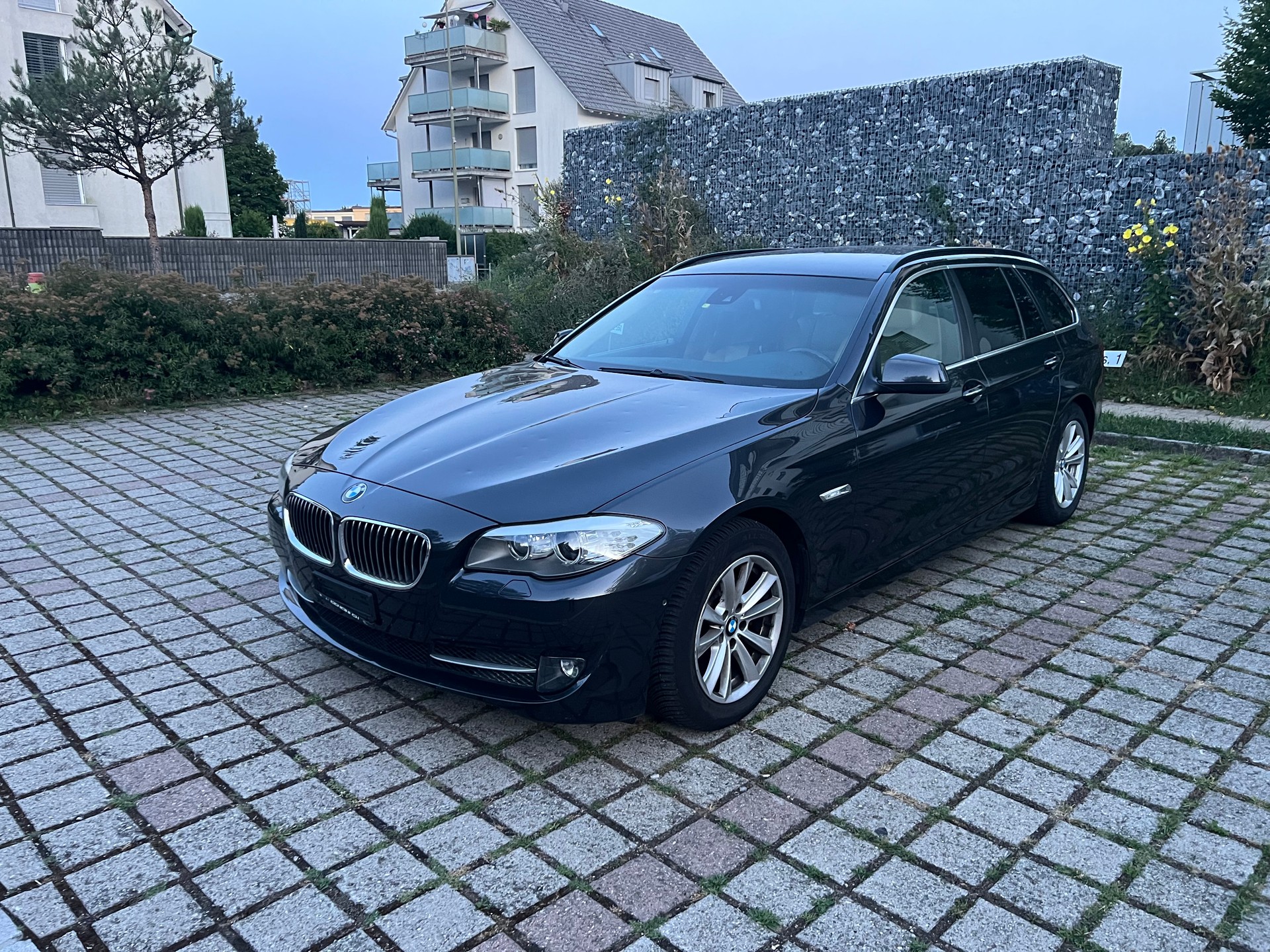 BMW 525d xDrive Touring Steptronic-image-14