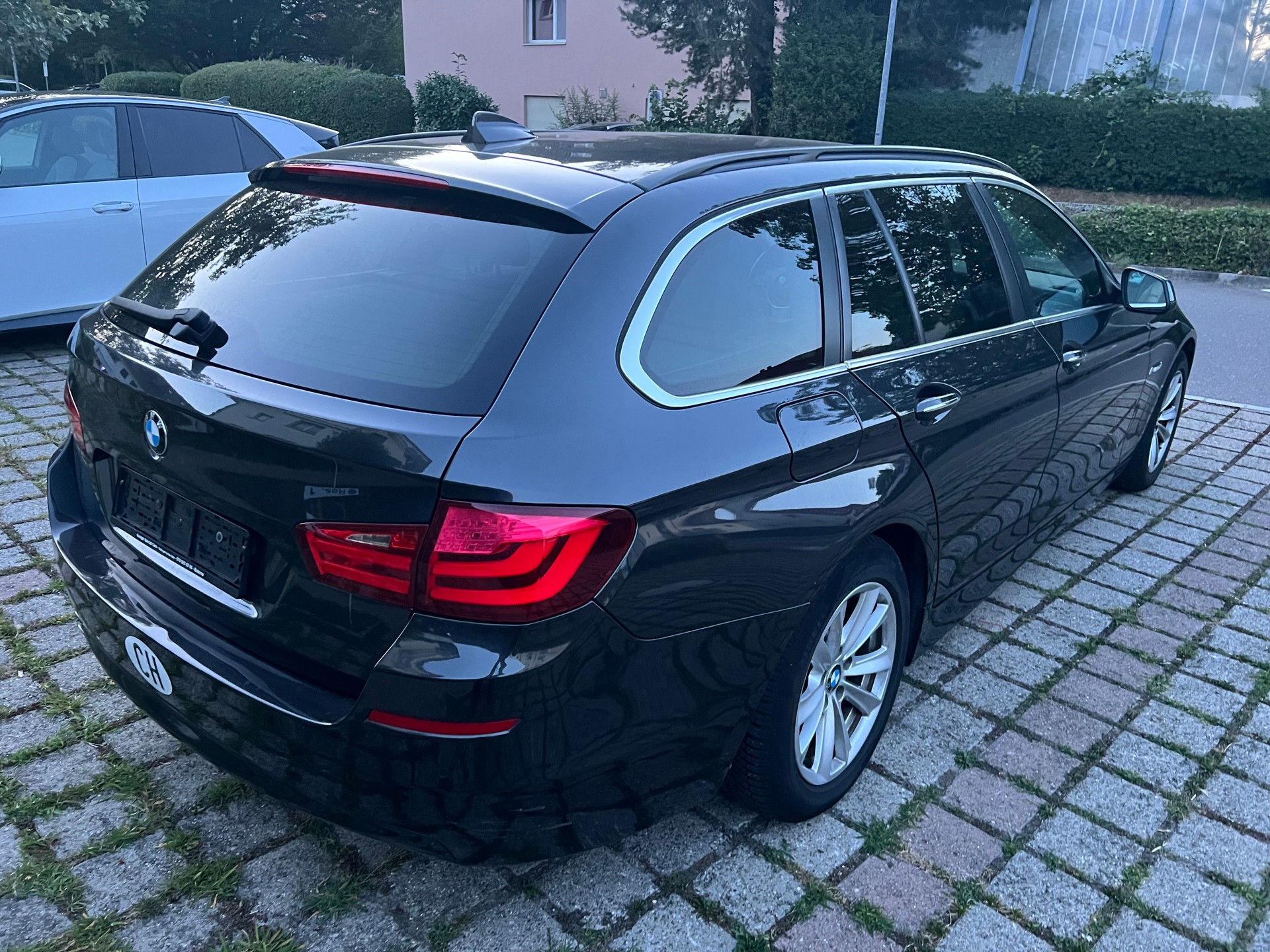 BMW 525d xDrive Touring Steptronic-image-6