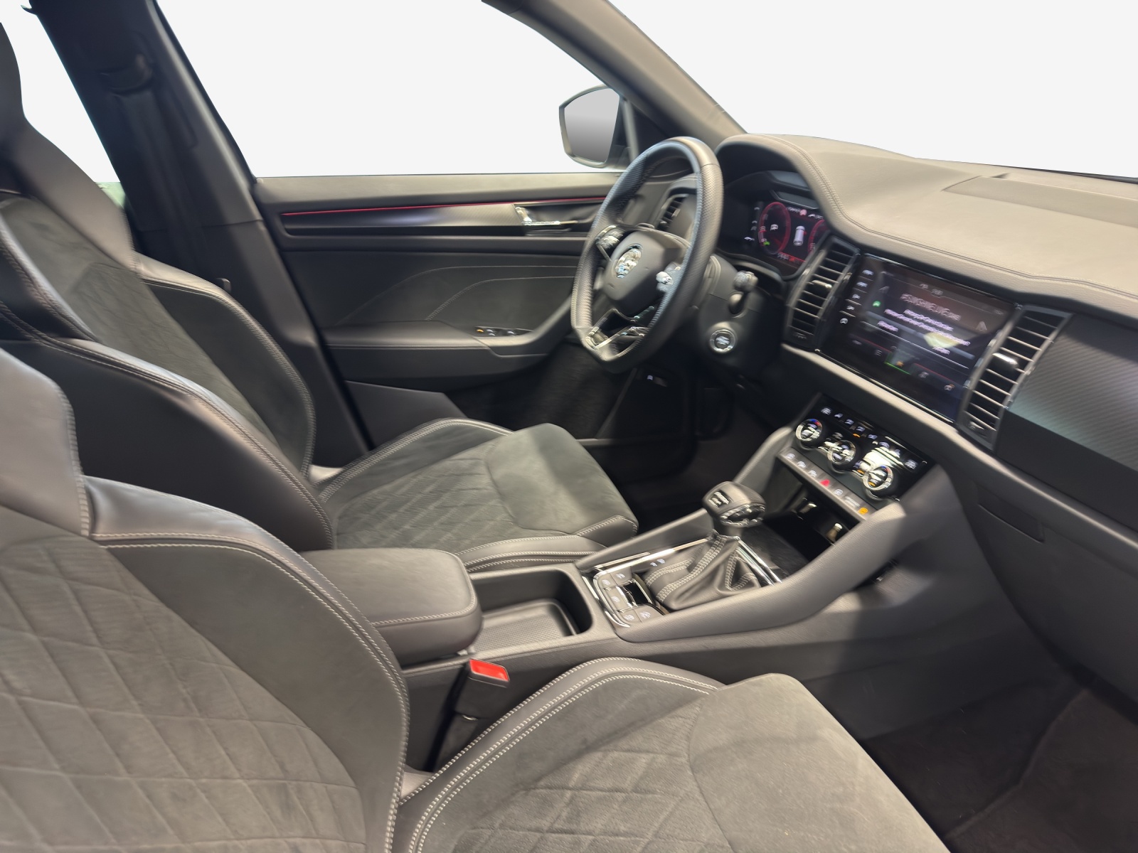 SKODA Kodiaq 2.0 TSI 4x4 SportLine-image-14