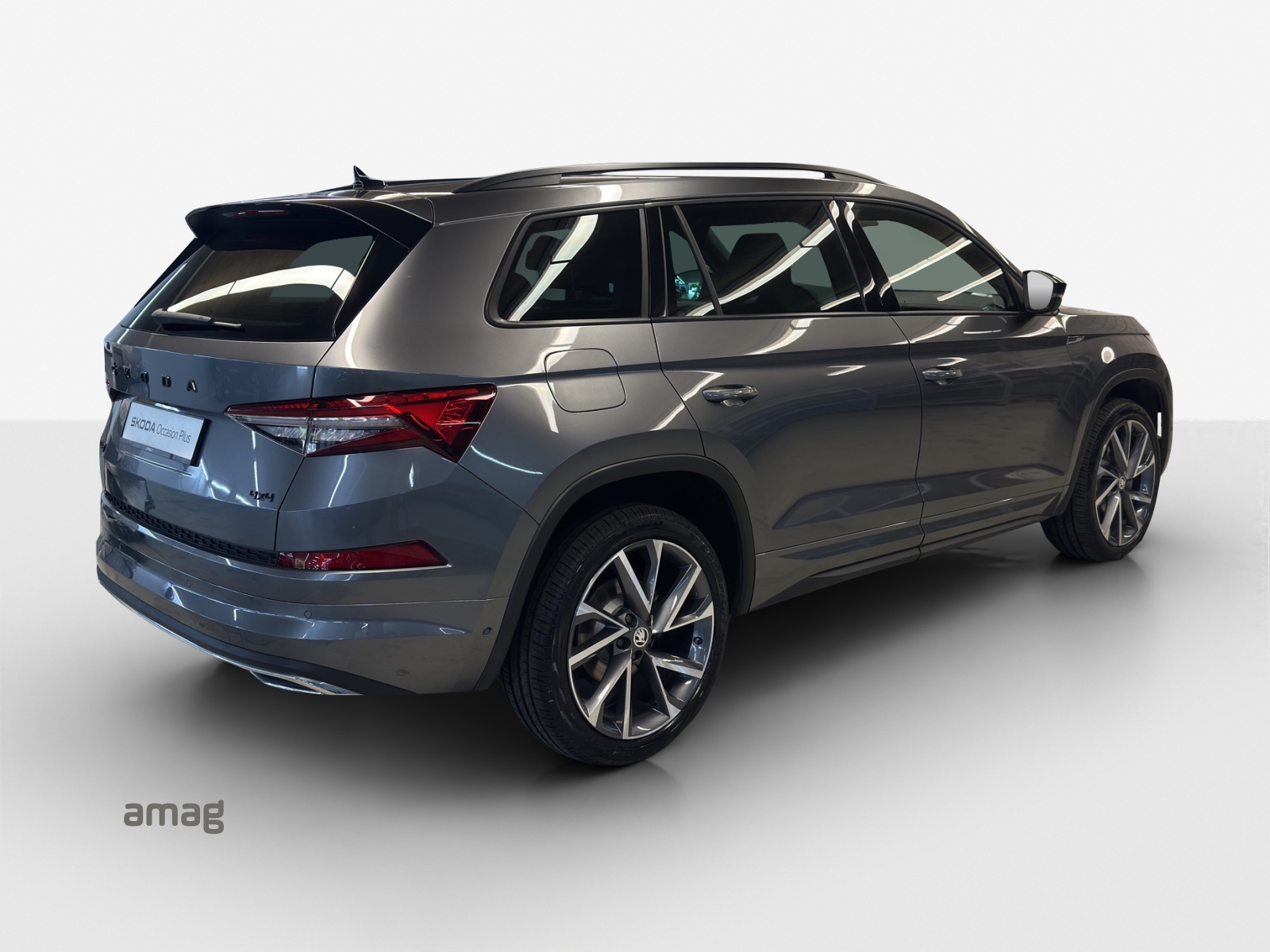 SKODA Kodiaq 2.0 TSI 4x4 SportLine-image-4