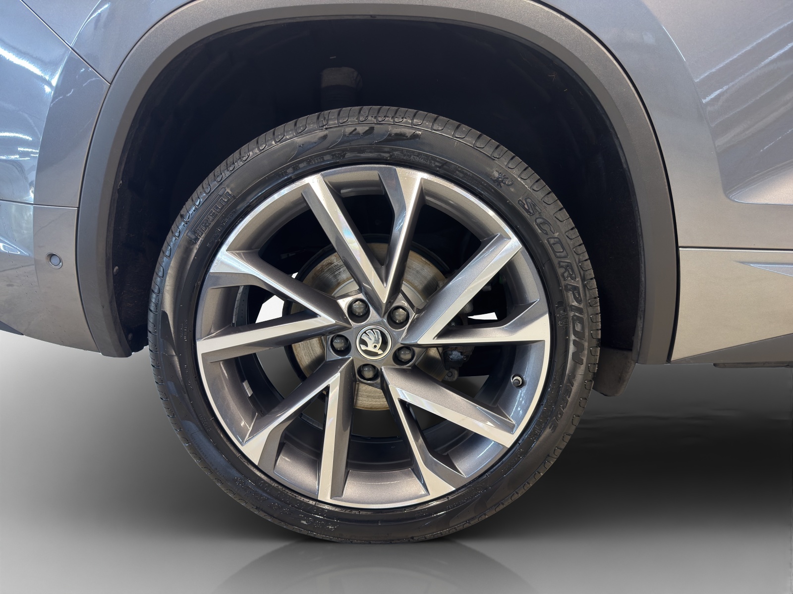 SKODA Kodiaq 2.0 TSI 4x4 SportLine-image-13