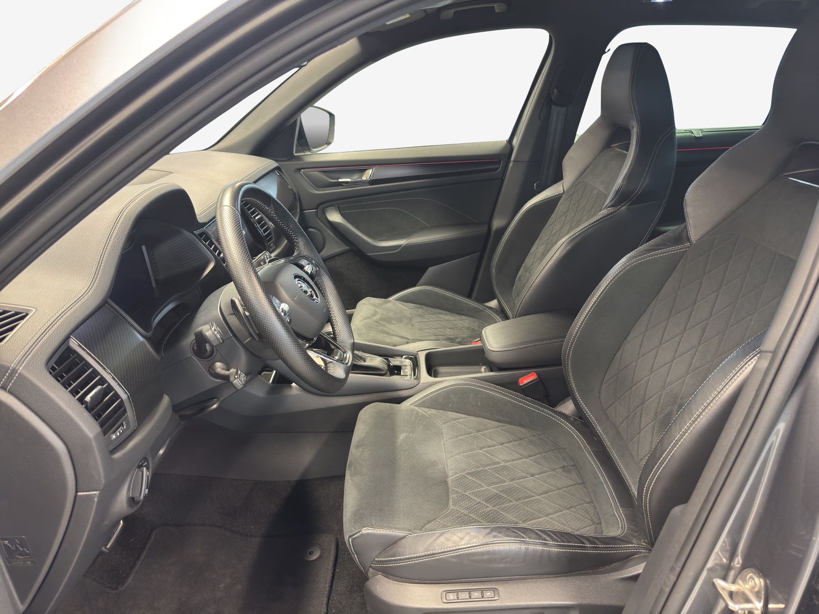 SKODA Kodiaq 2.0 TSI 4x4 SportLine-image-7