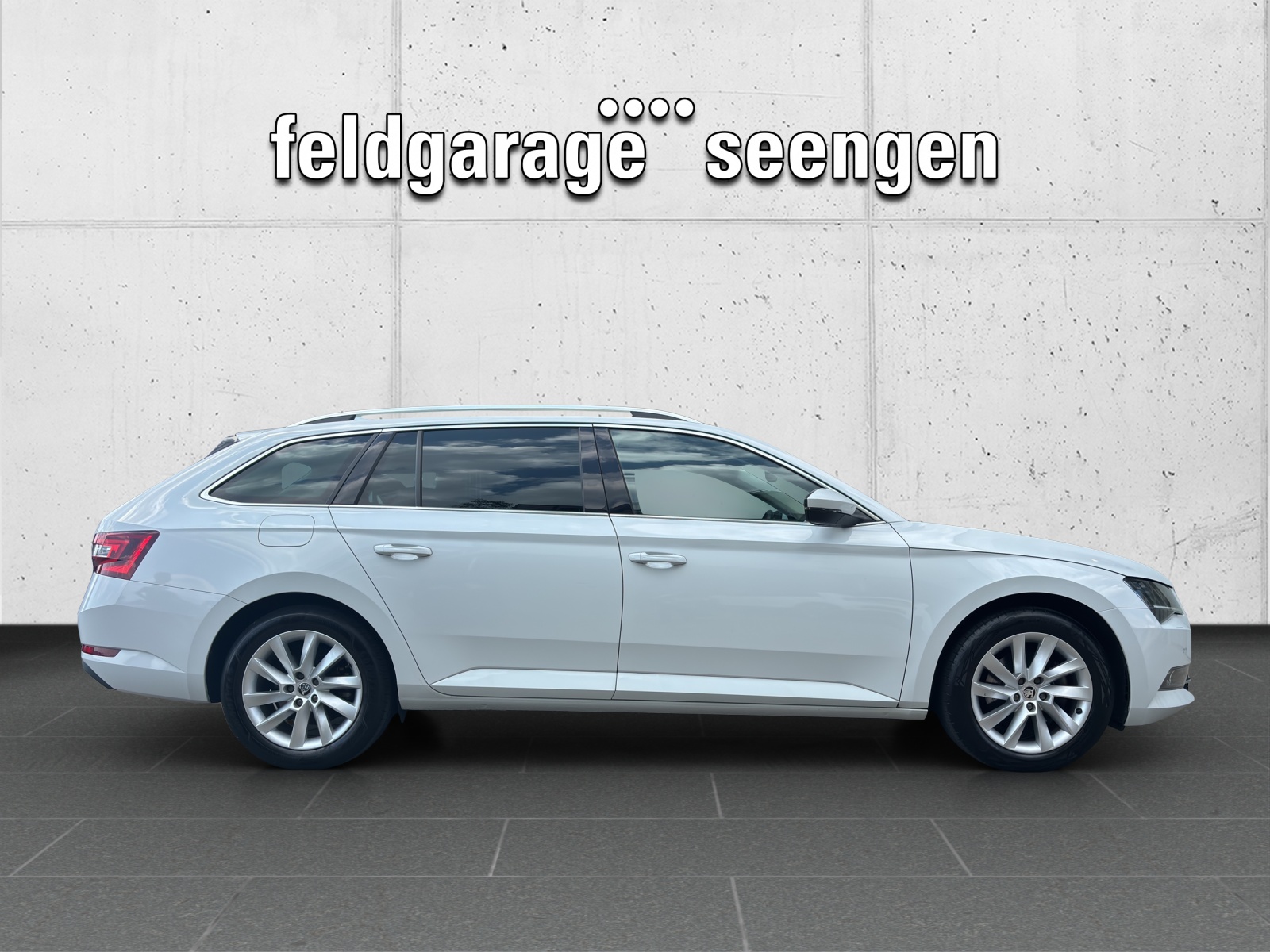 SKODA Superb Combi 2.0 TDi Style 4x4 DSG mit AHK, elektr. Vordersitze mit Memory & Winterräder-image-3