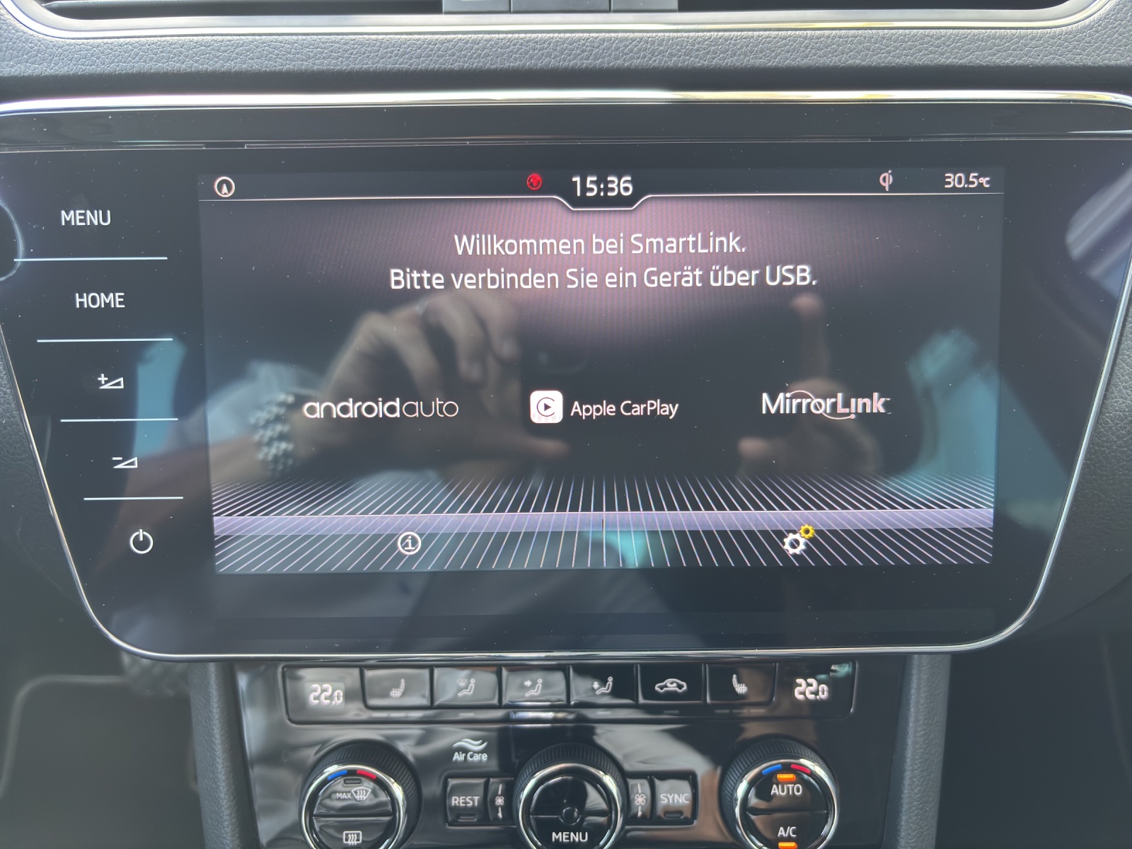 SKODA Superb Combi 2.0 TDi Style 4x4 DSG mit AHK, elektr. Vordersitze mit Memory & Winterräder-image-19