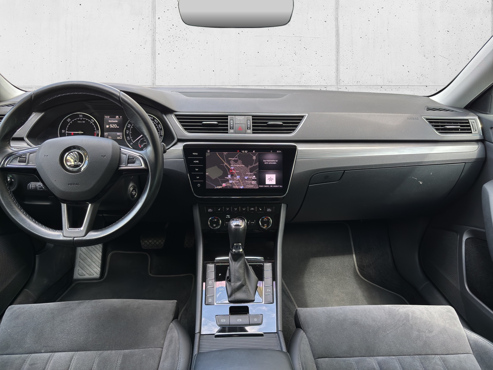 SKODA Superb Combi 2.0 TDi Style 4x4 DSG mit AHK, elektr. Vordersitze mit Memory & Winterräder-image-11