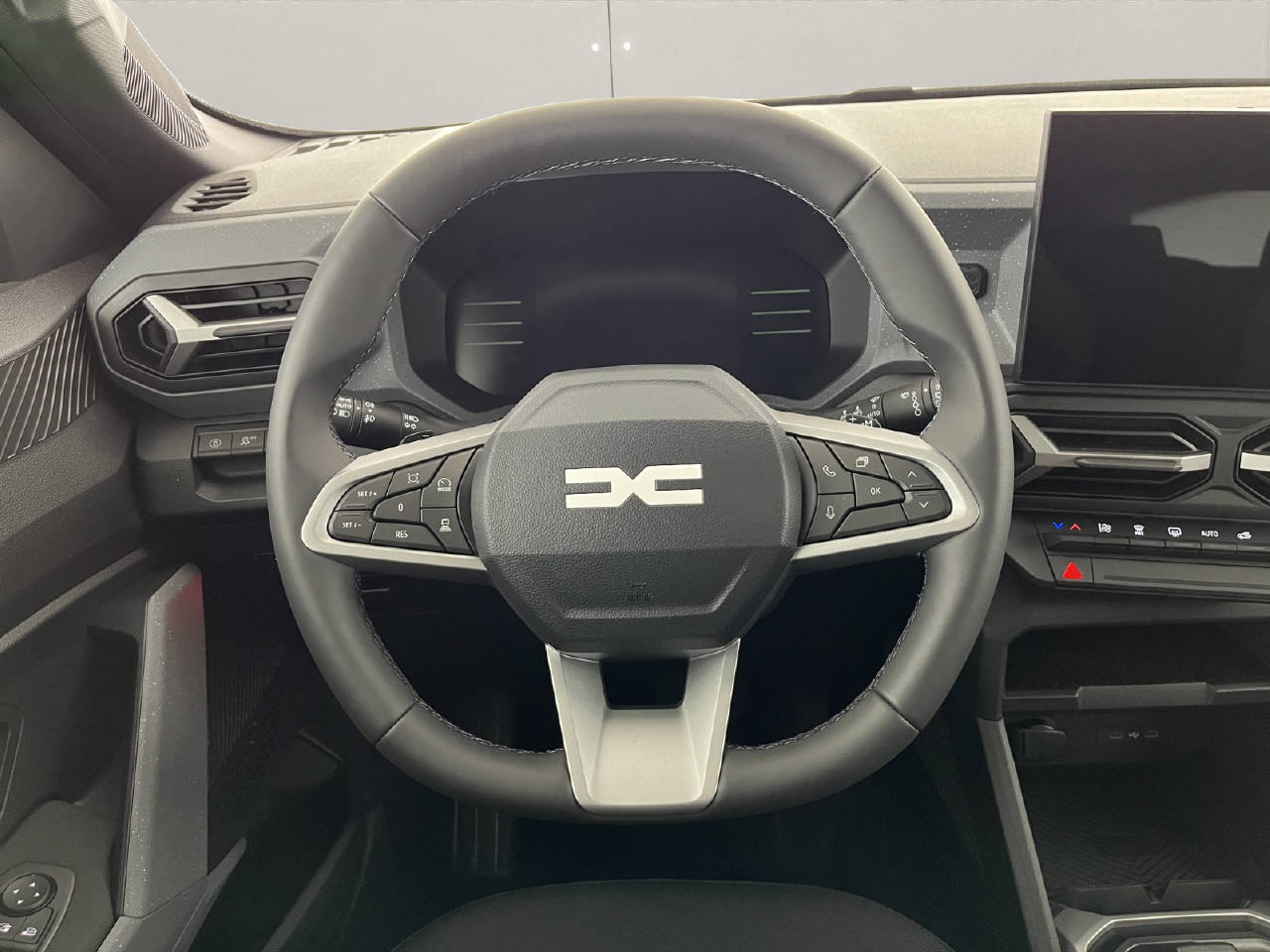 DACIA Duster 1.2 Hybrid Journey 4WD-image-9