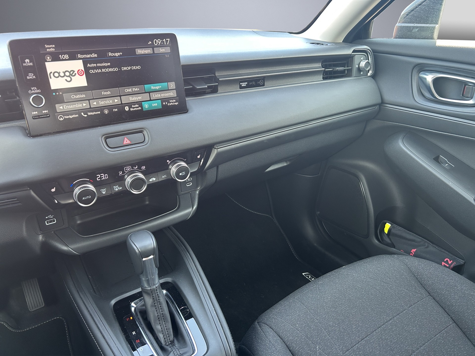 HONDA HR-V 1.5 i-MMD Elegance-image-13