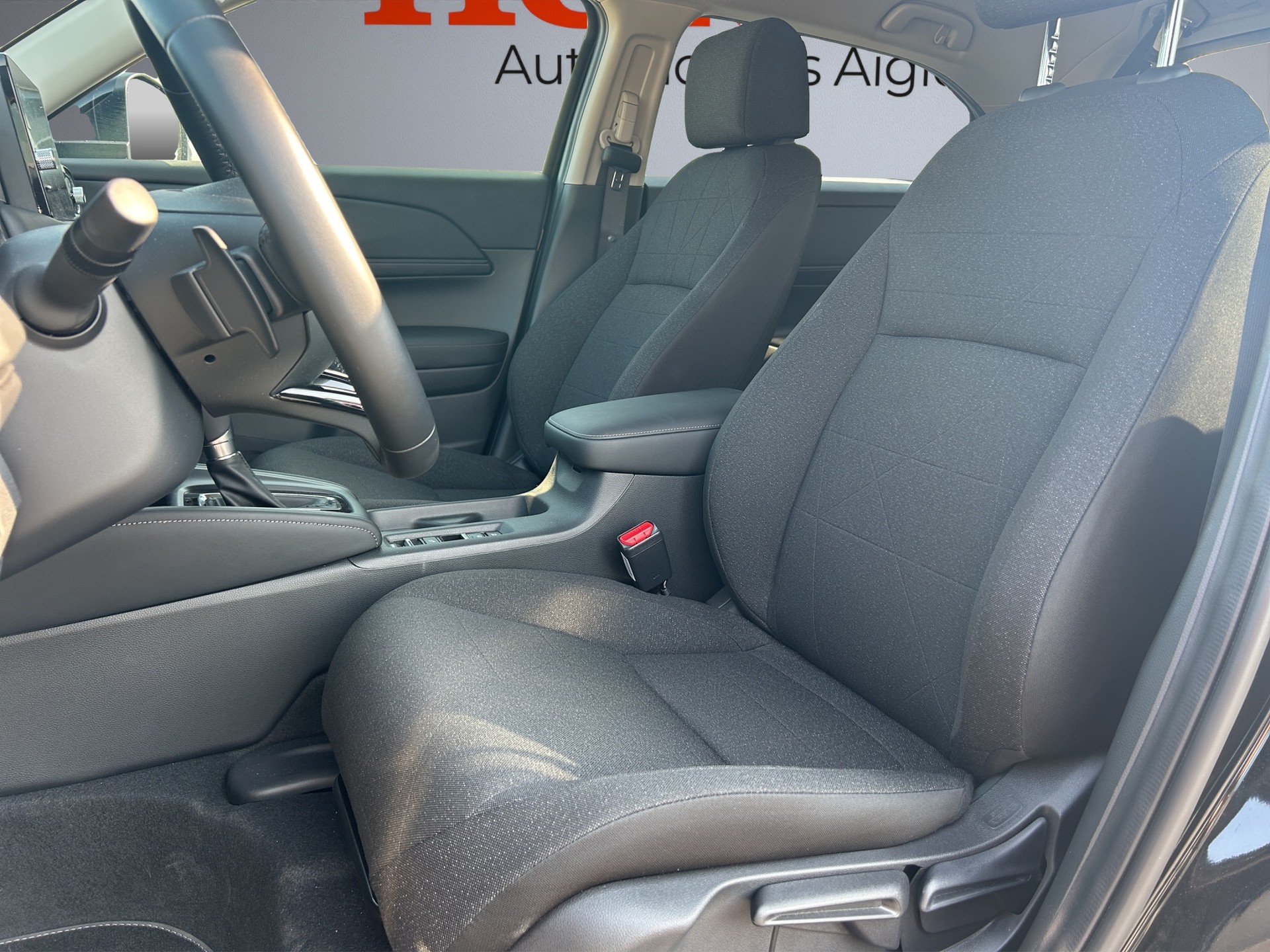 HONDA HR-V 1.5 i-MMD Elegance-image-8
